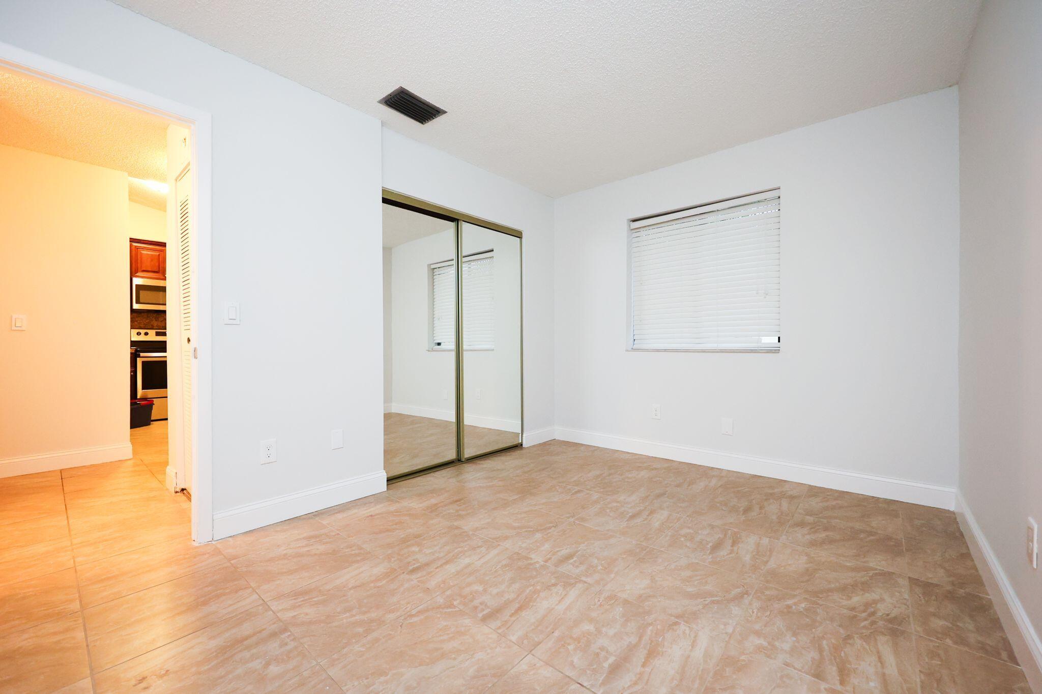 10127 E Boca Bend E B2 Property Photo 10