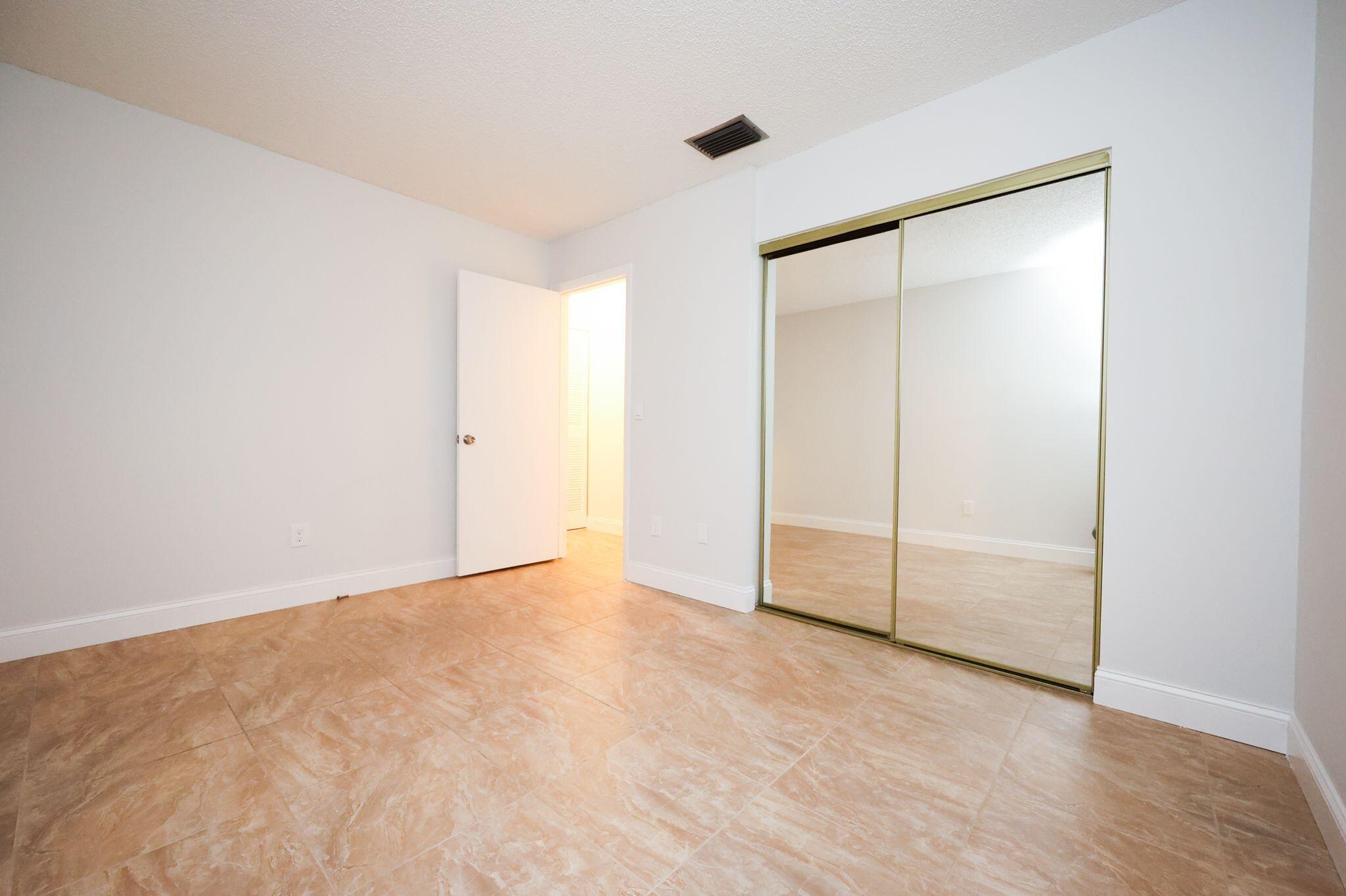 10127 E Boca Bend E B2 Property Photo 11