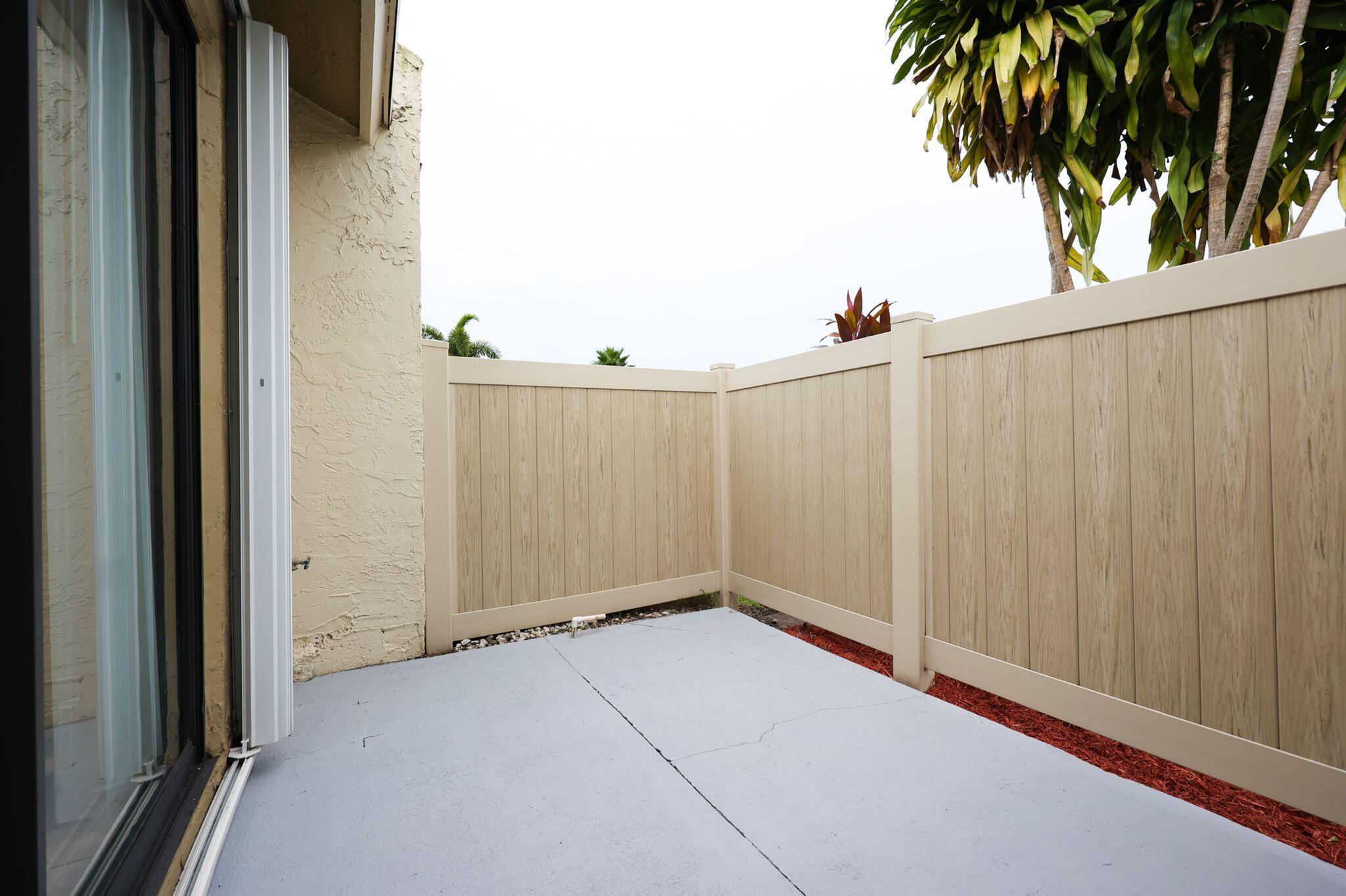 10127 E Boca Bend E B2 Property Photo 16
