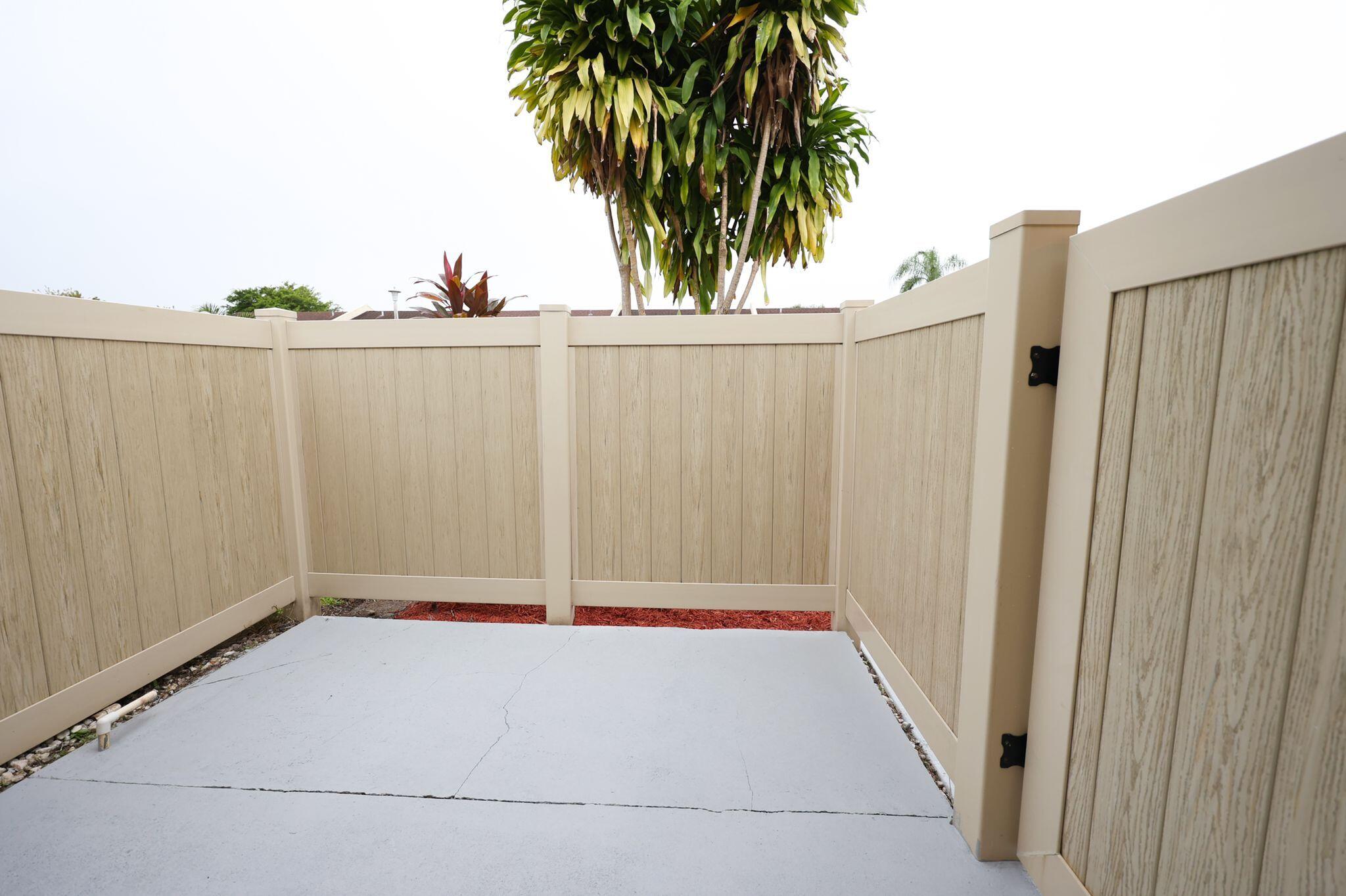 10127 E Boca Bend E B2 Property Photo 35