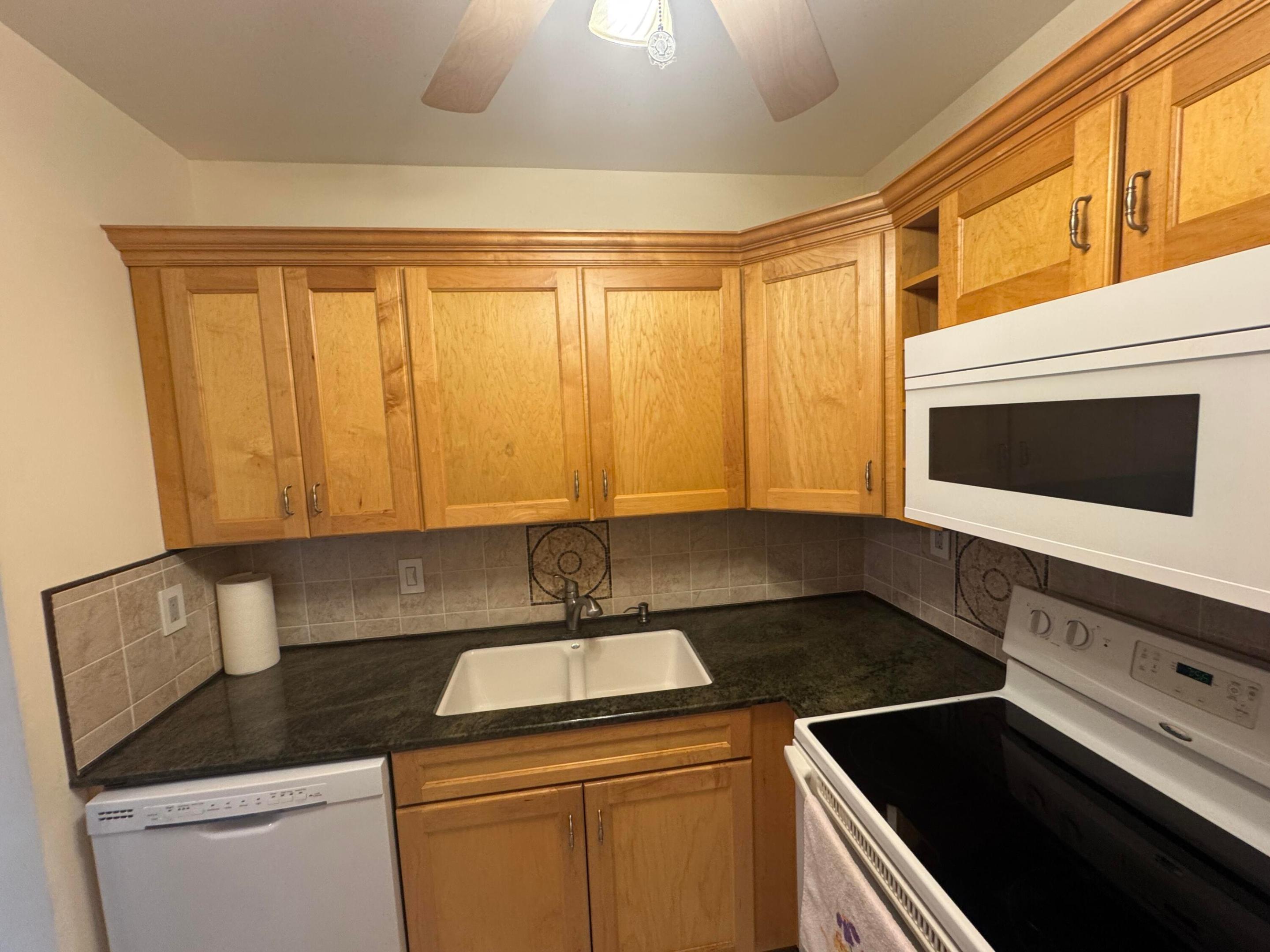 115 S South Boulevard 1c Property Photo 8