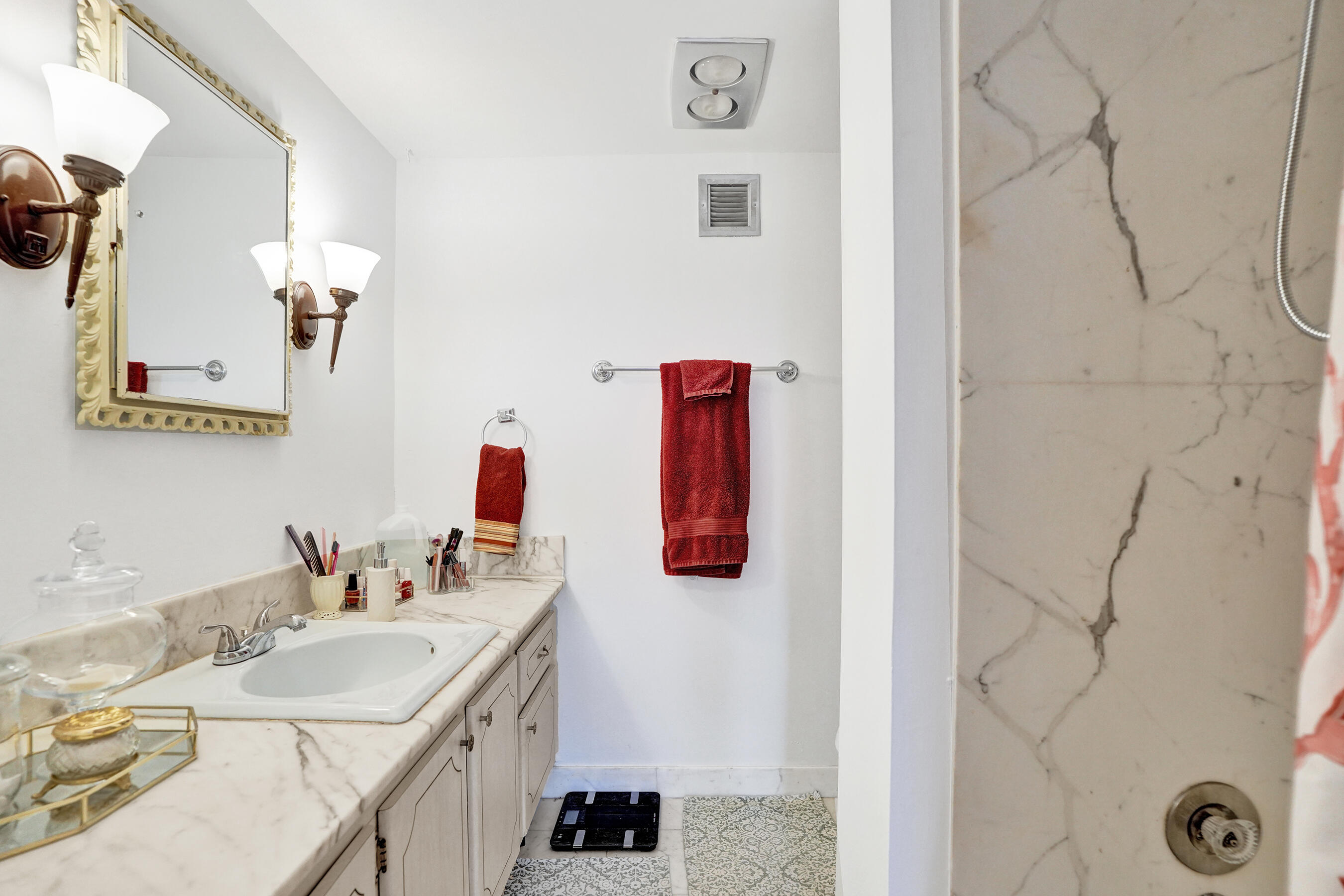 111 N Pompano Beach Boulevard 411 Property Photo 18