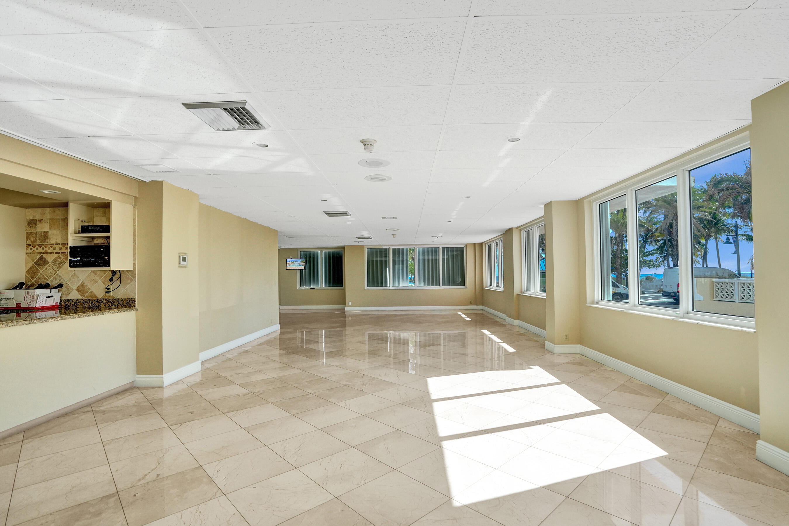 111 N Pompano Beach Boulevard 411 Property Photo 25