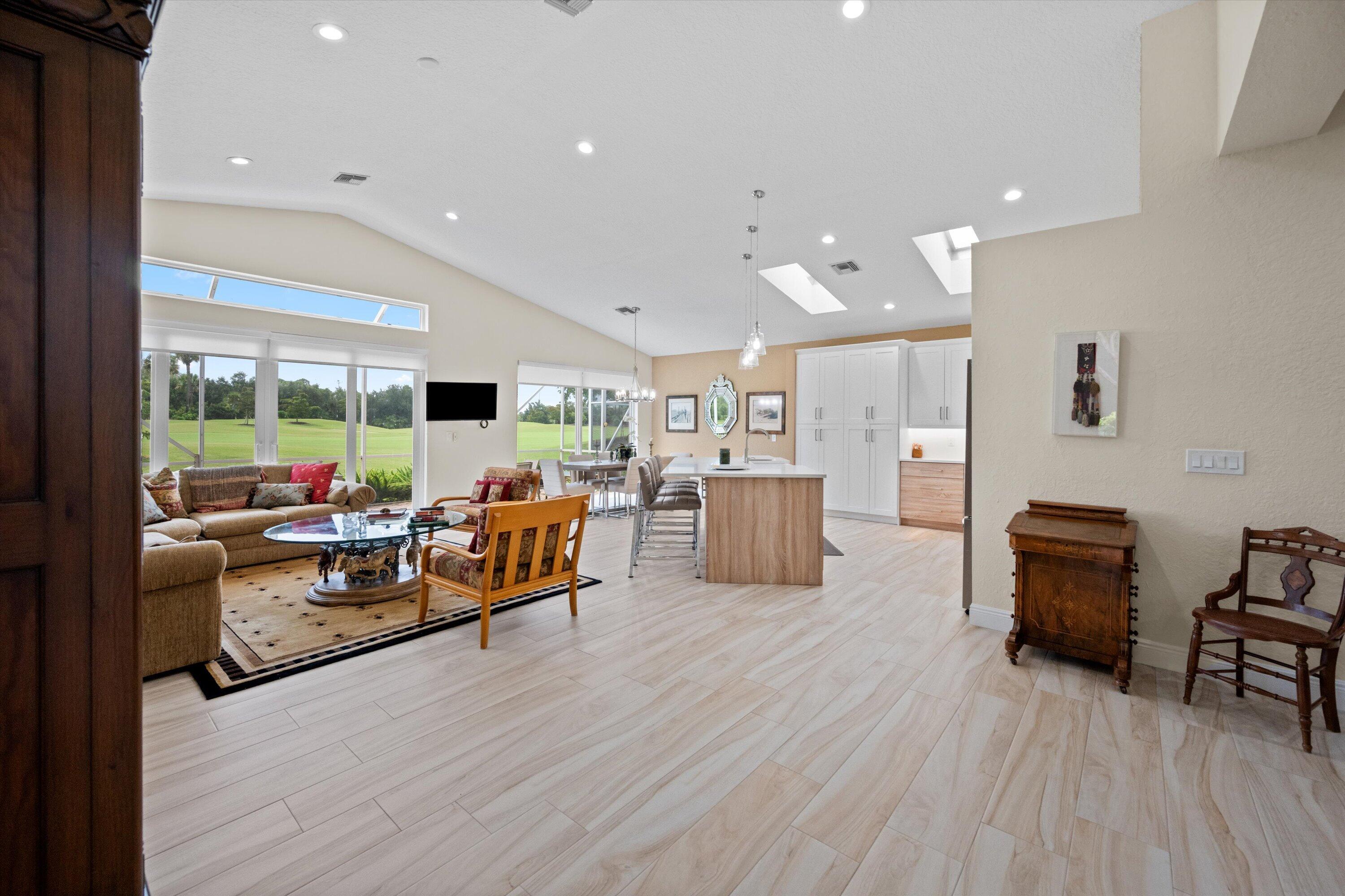 4706 Carlton Golf Drive Property Photo 4