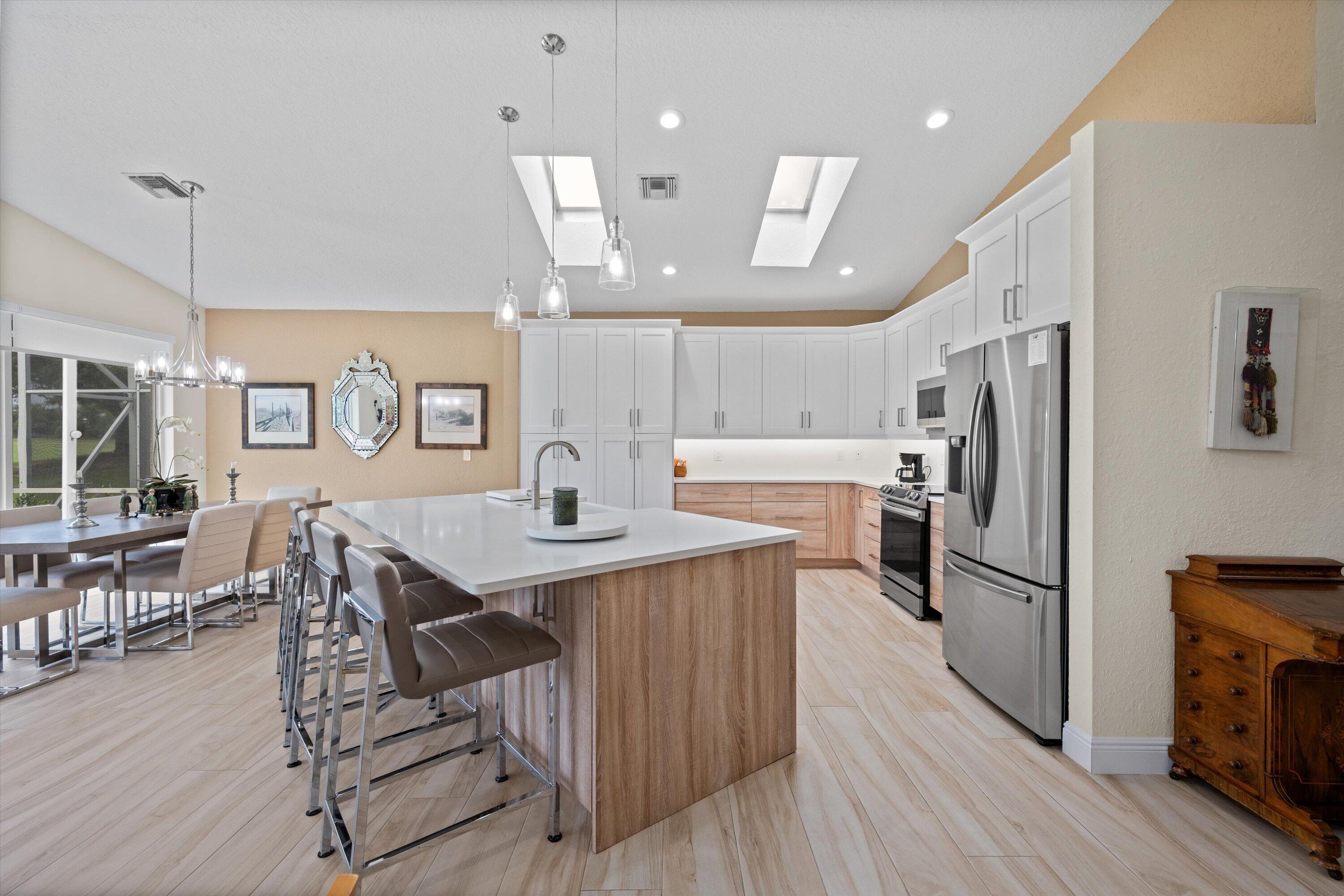 4706 Carlton Golf Drive Property Photo 8