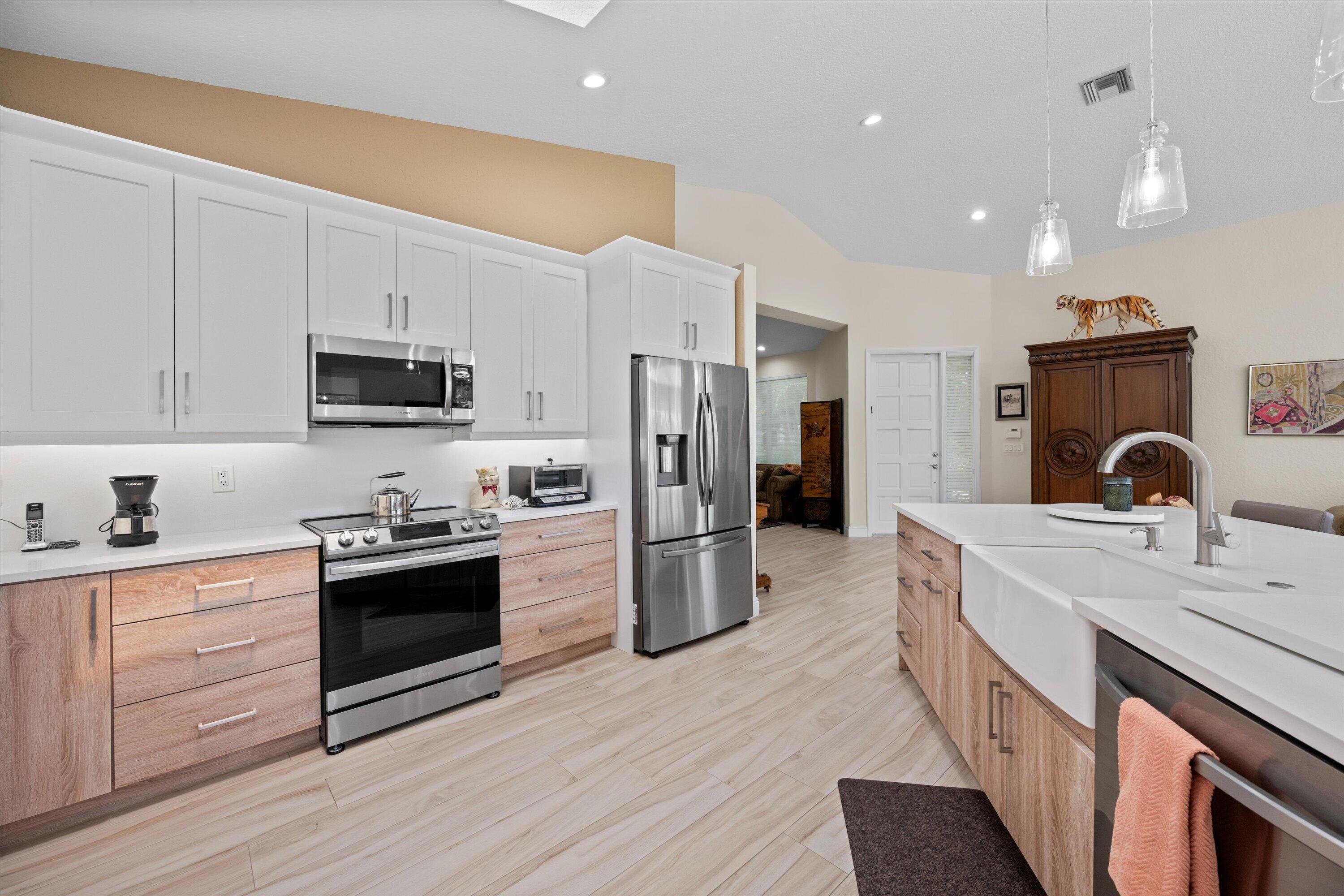 4706 Carlton Golf Drive Property Photo 12