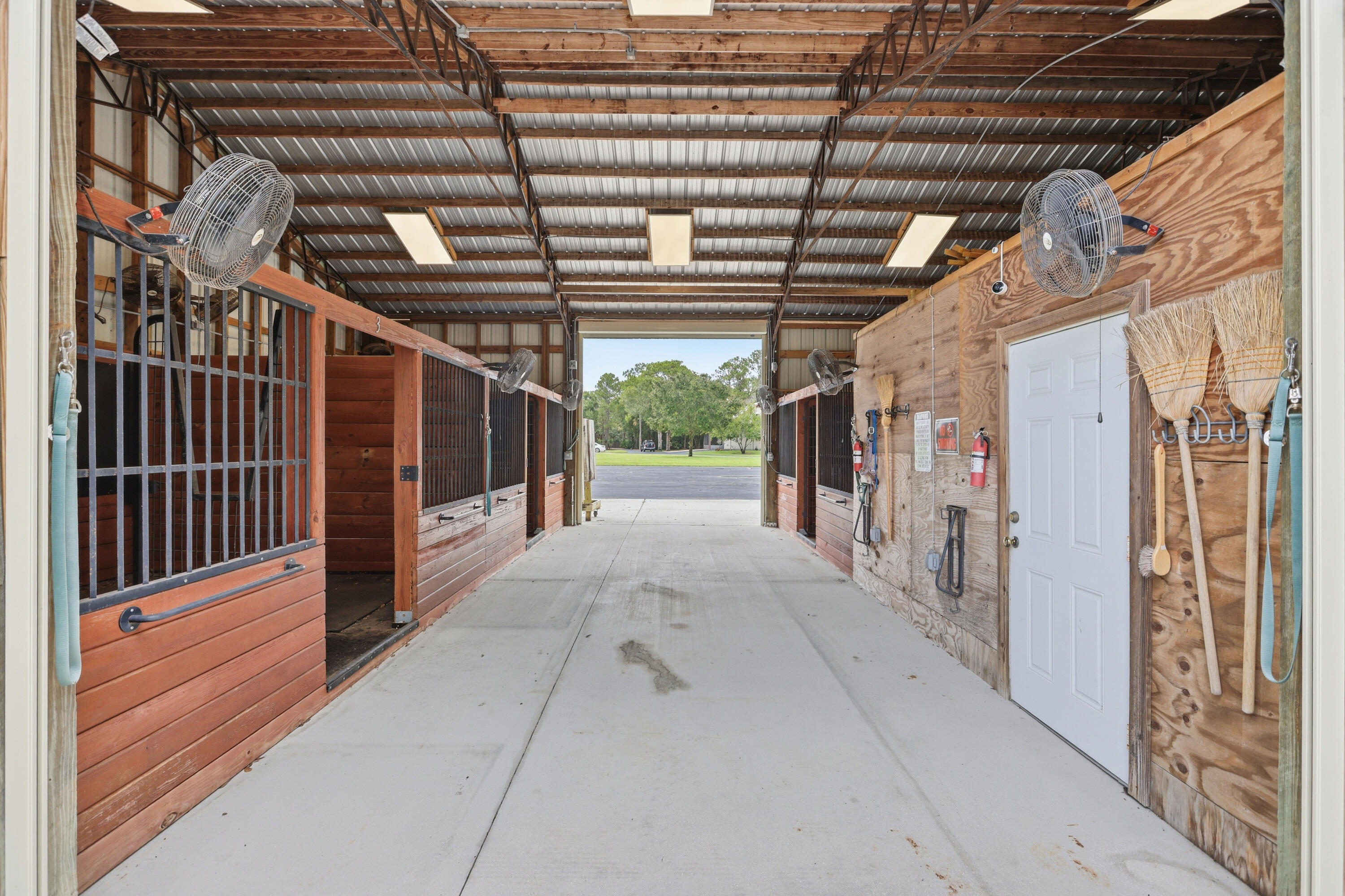 17593 Winterhawk Property Photo 32