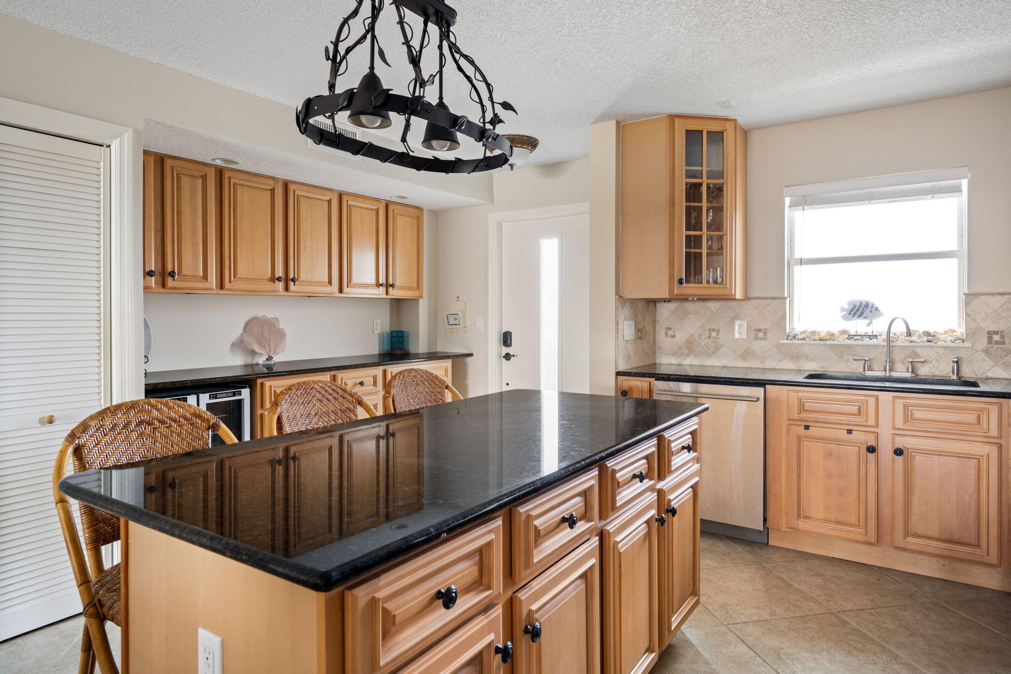4049 Ocean Drive 505 Property Photo 6