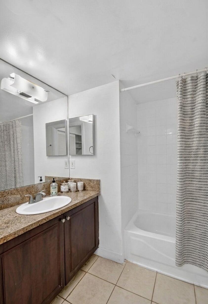 1733 Village Boulevard 105 Property Photo 17