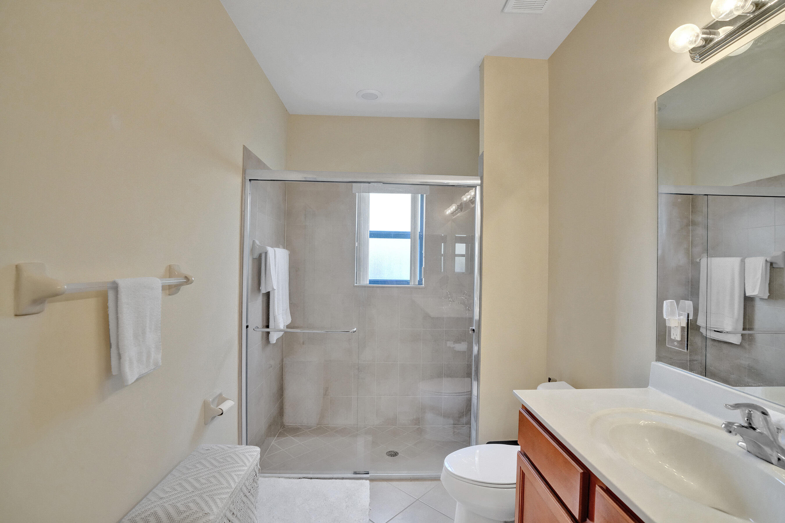 109 Ne 26th Terrace Property Photo 23