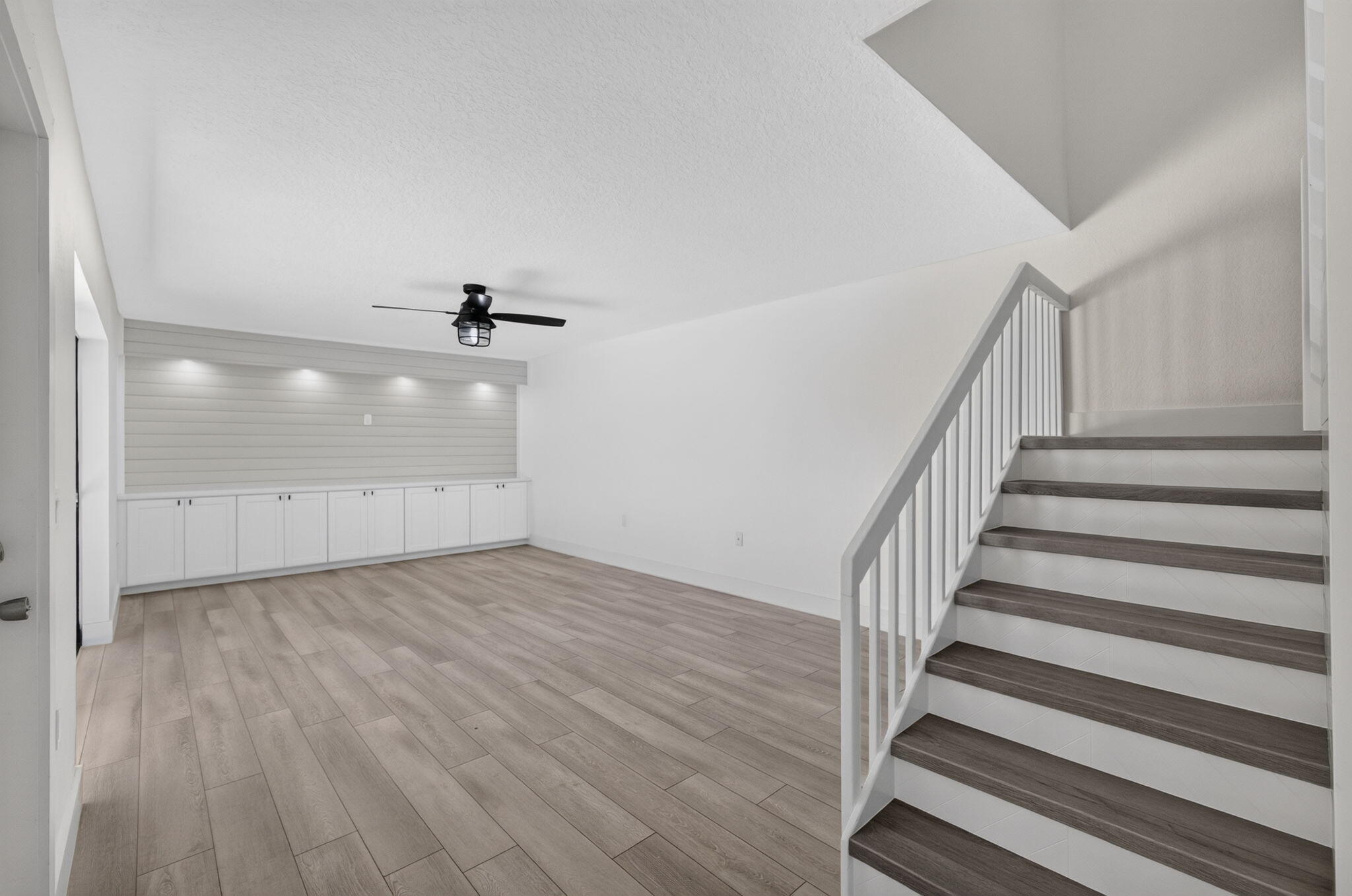 2101 21st Way Property Photo 9