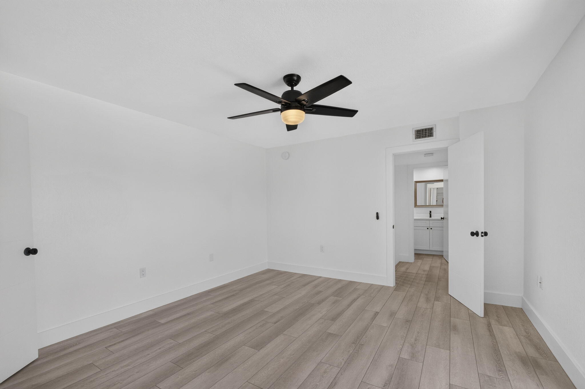 2101 21st Way Property Photo 11