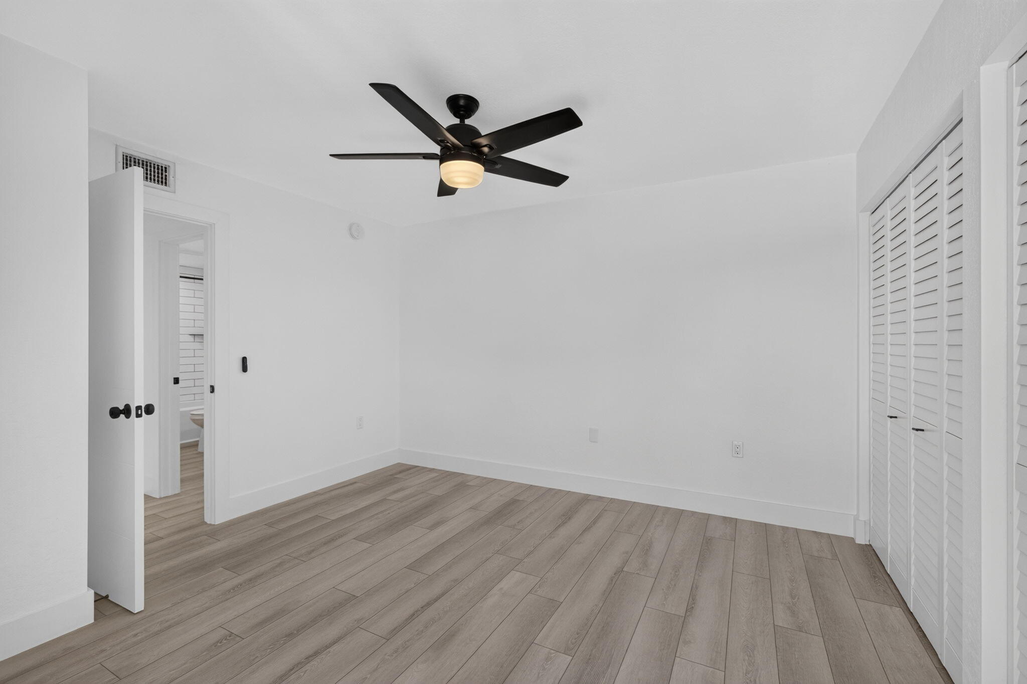 2101 21st Way Property Photo 12