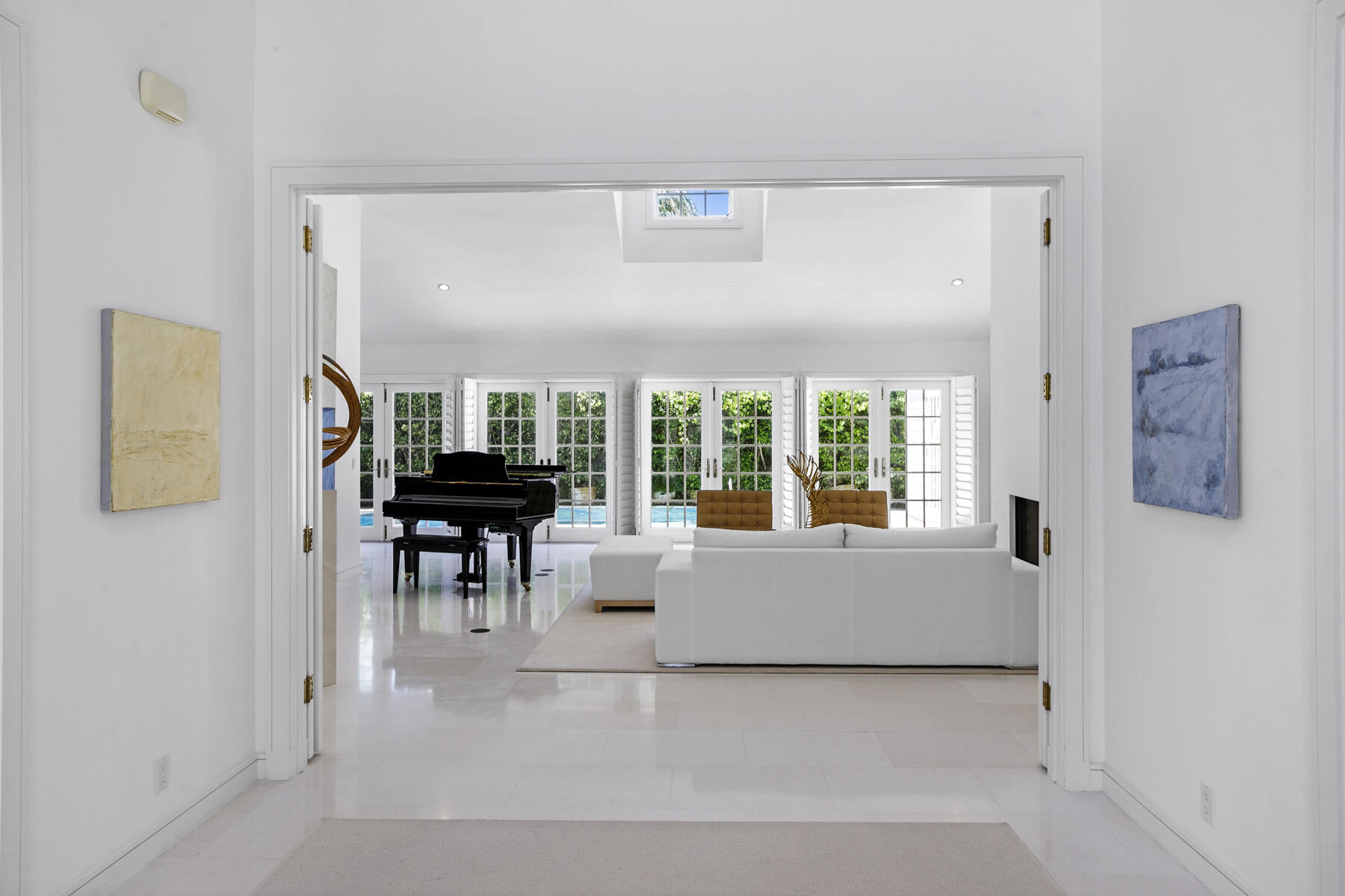 222 Monterey Road Property Photo 4