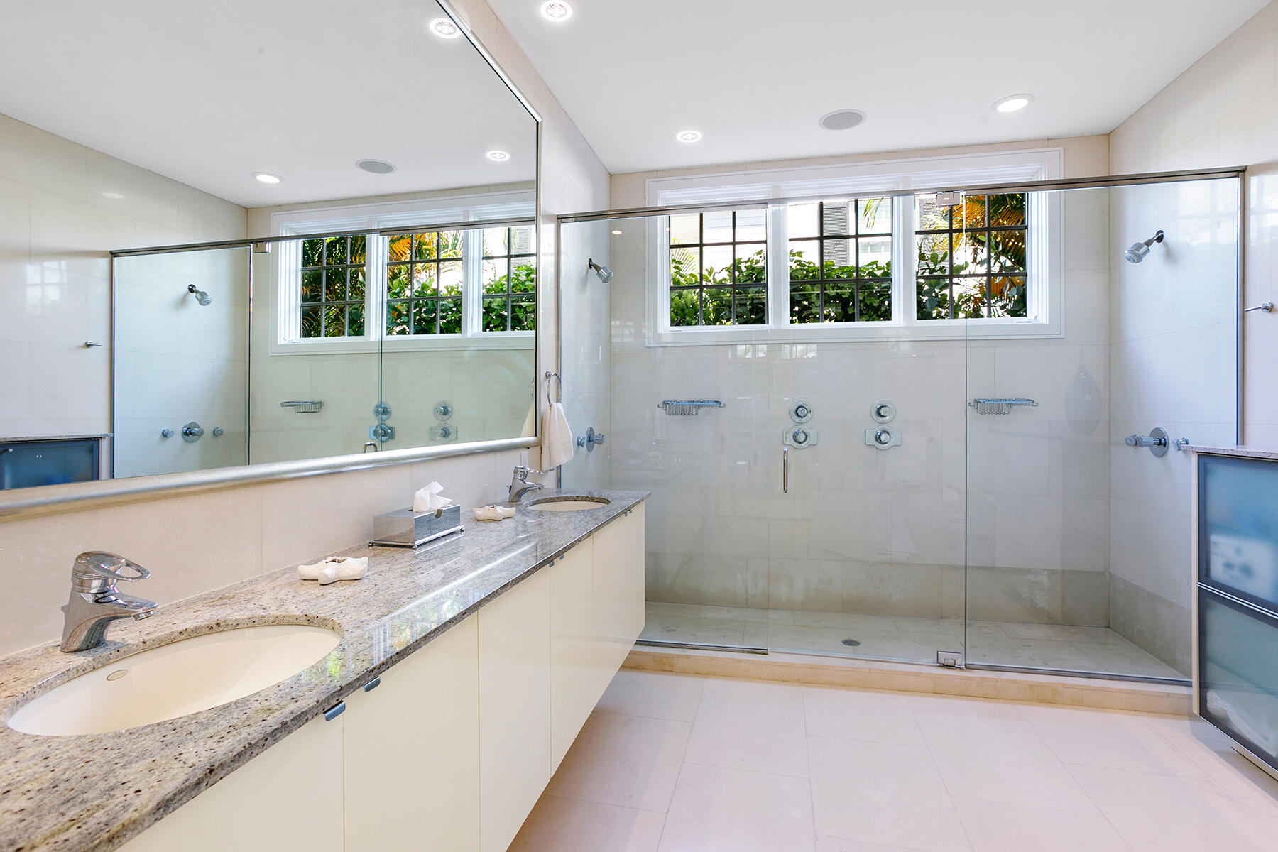 222 Monterey Road Property Photo 14