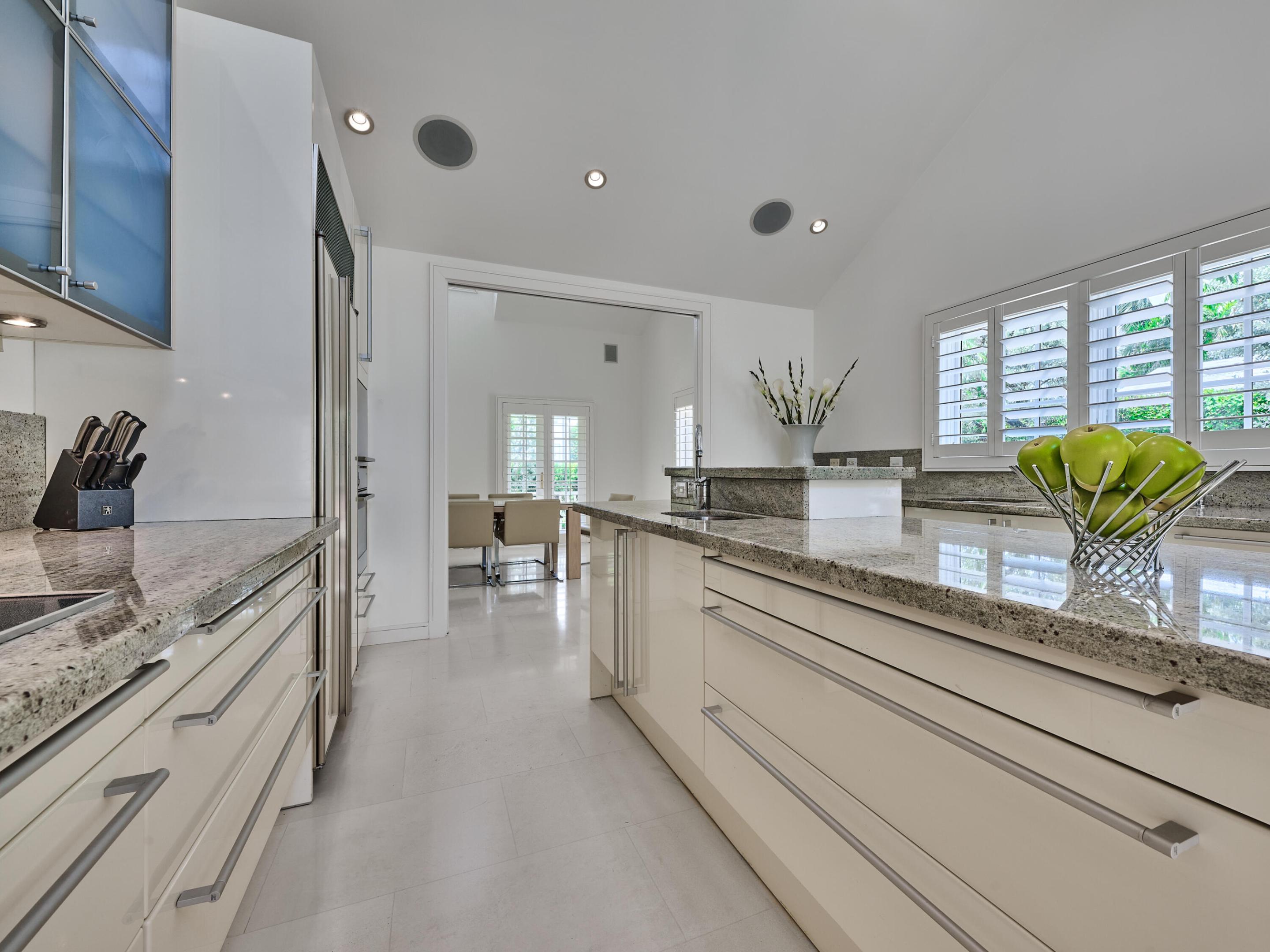 222 Monterey Road Property Photo 23