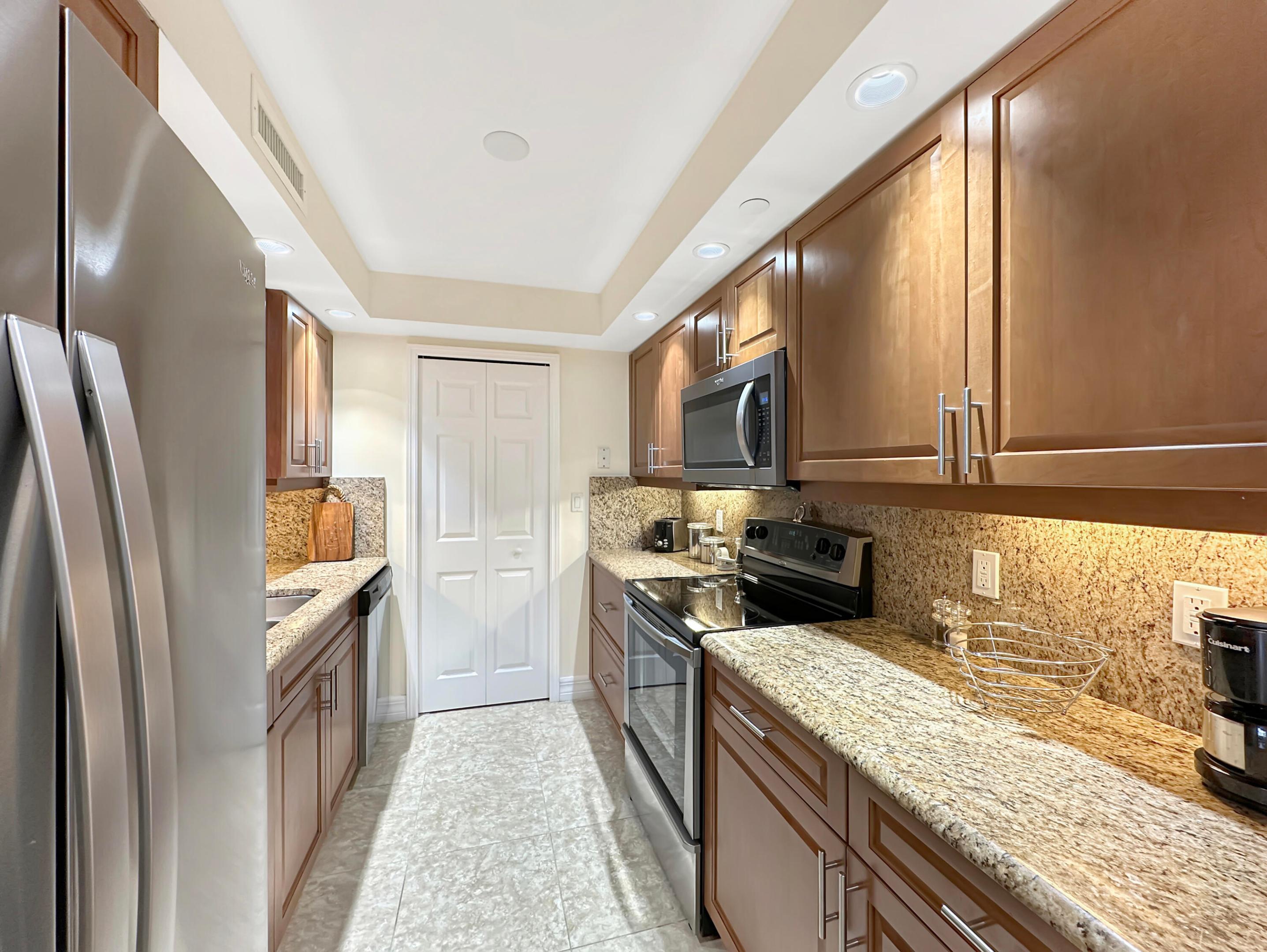 3000 N Ocean Drive 20 B Property Photo 12