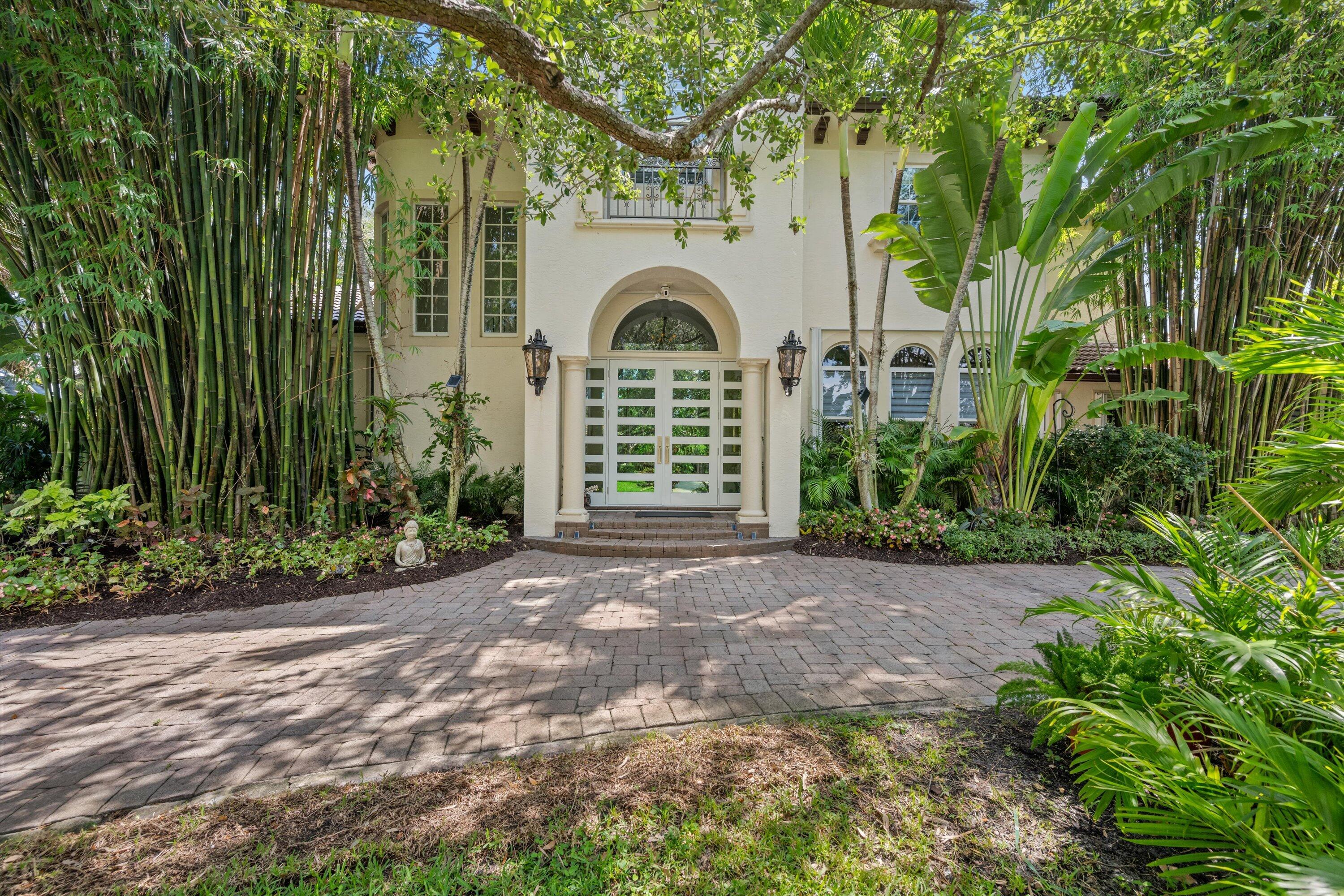 4699 Gleneagles Drive Property Photo 8