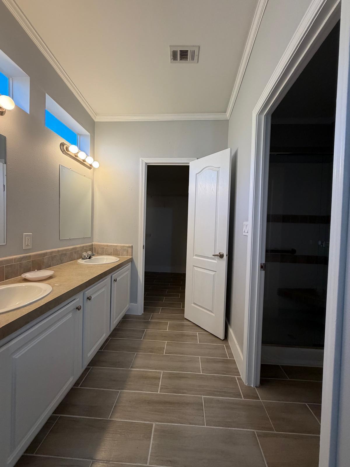 4165 3rd Court Property Photo 6