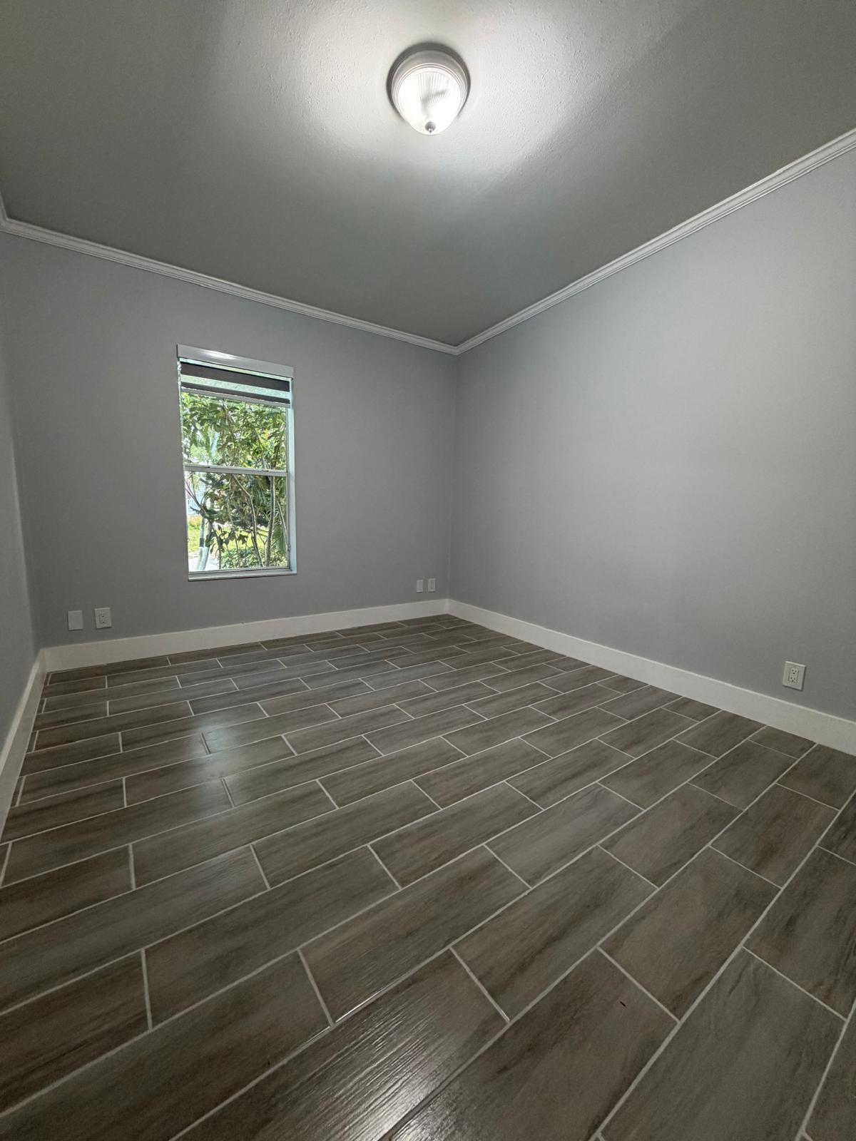 4165 3rd Court Property Photo 8