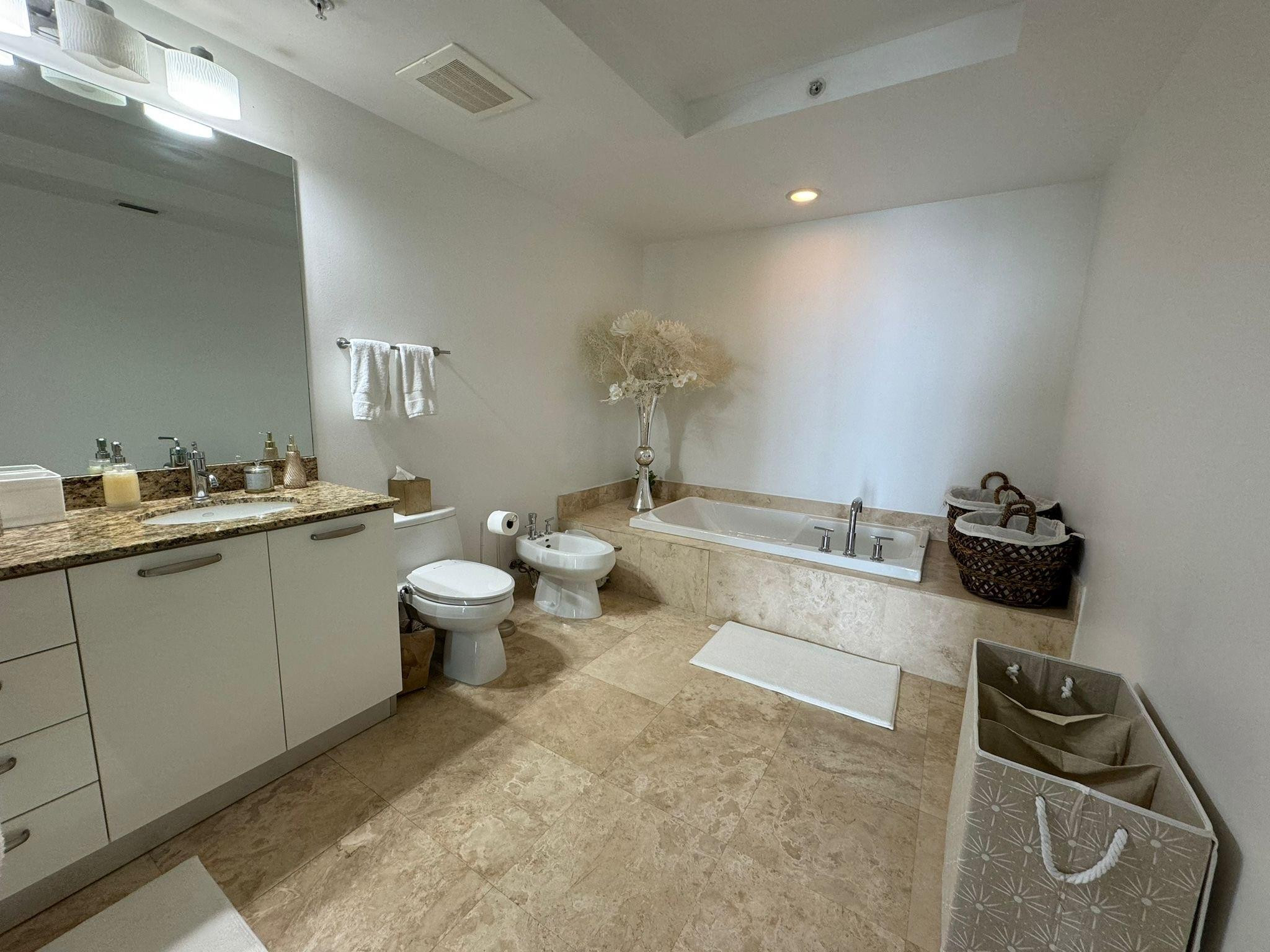 704 N Ocean Boulevard 504 Property Photo 22