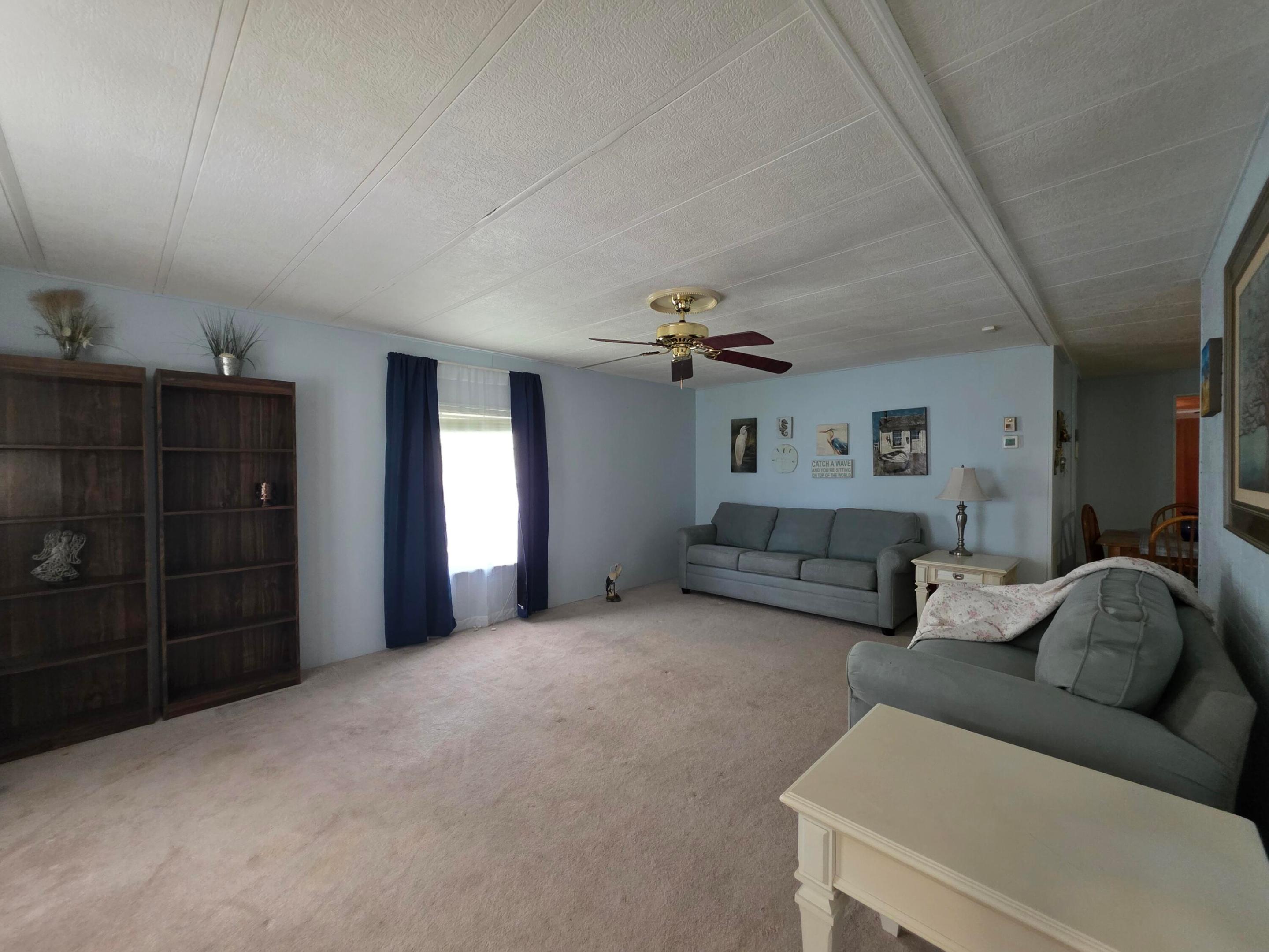 37 Los Lagos Road Property Photo 5