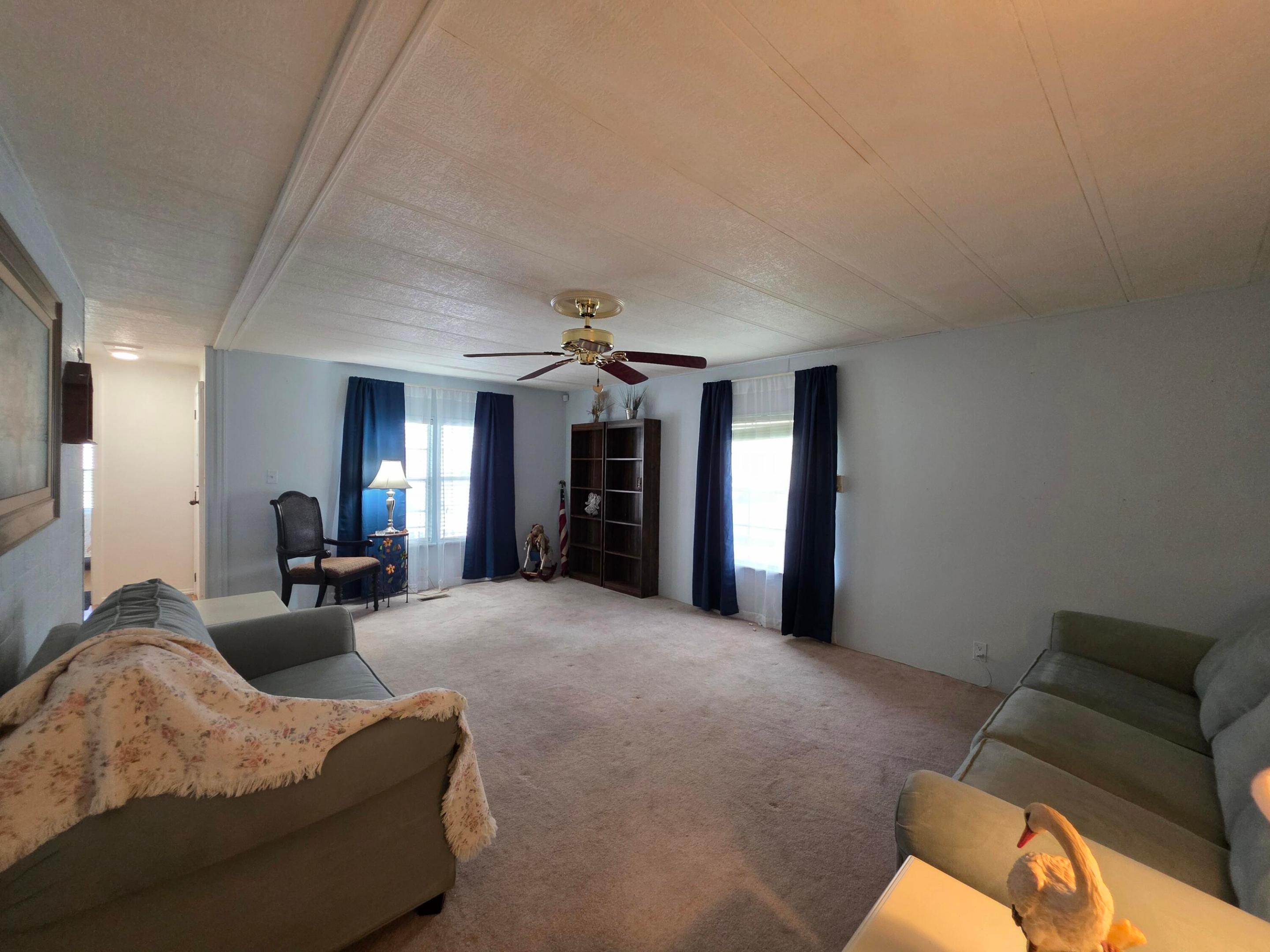 37 Los Lagos Road Property Photo 6
