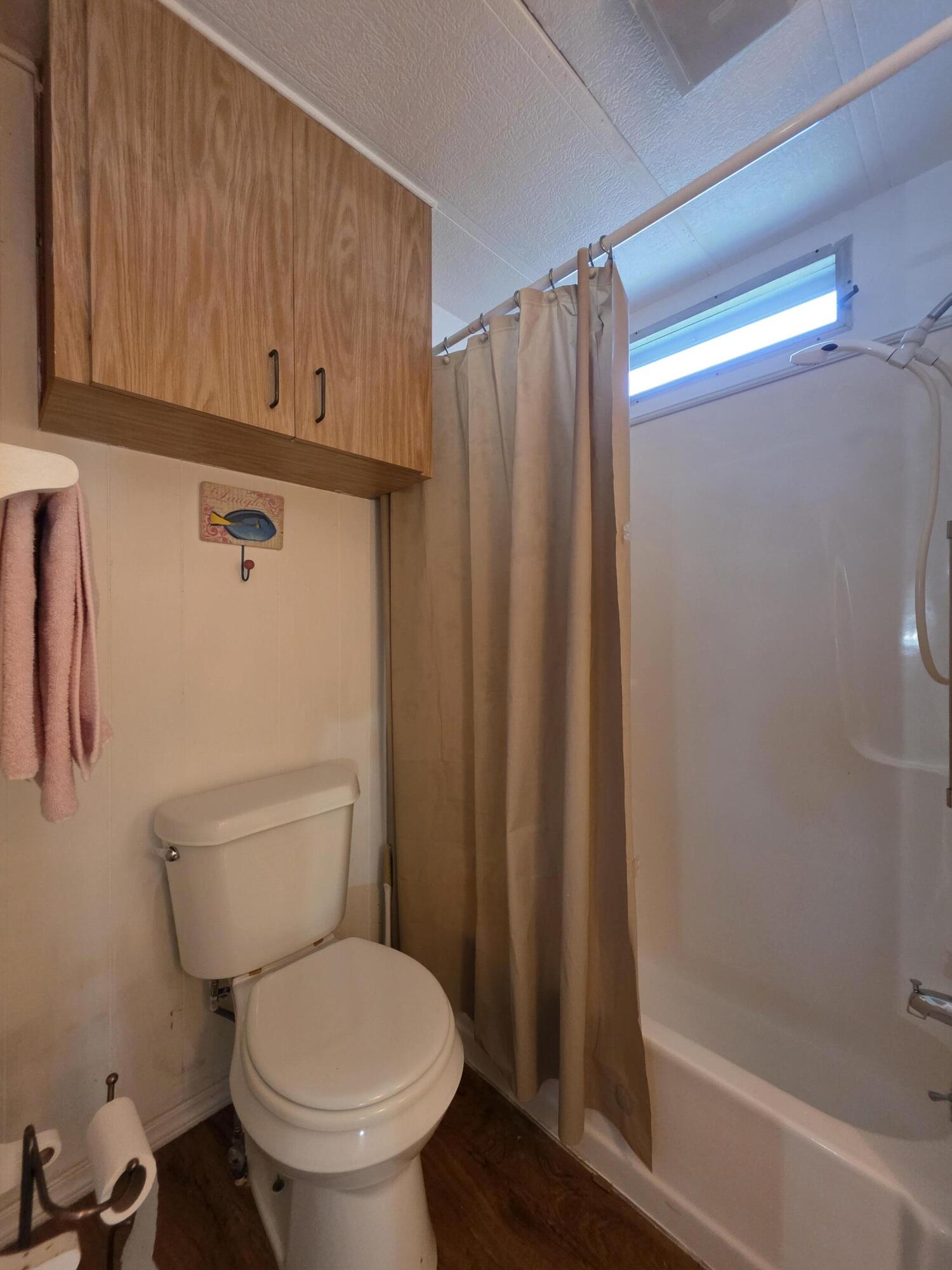 37 Los Lagos Road Property Photo 11