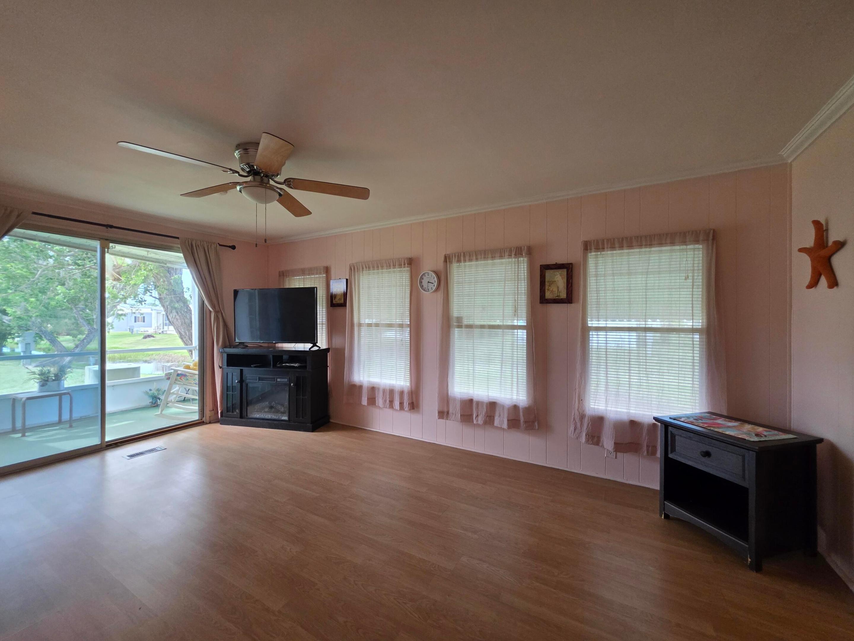 37 Los Lagos Road Property Photo 12