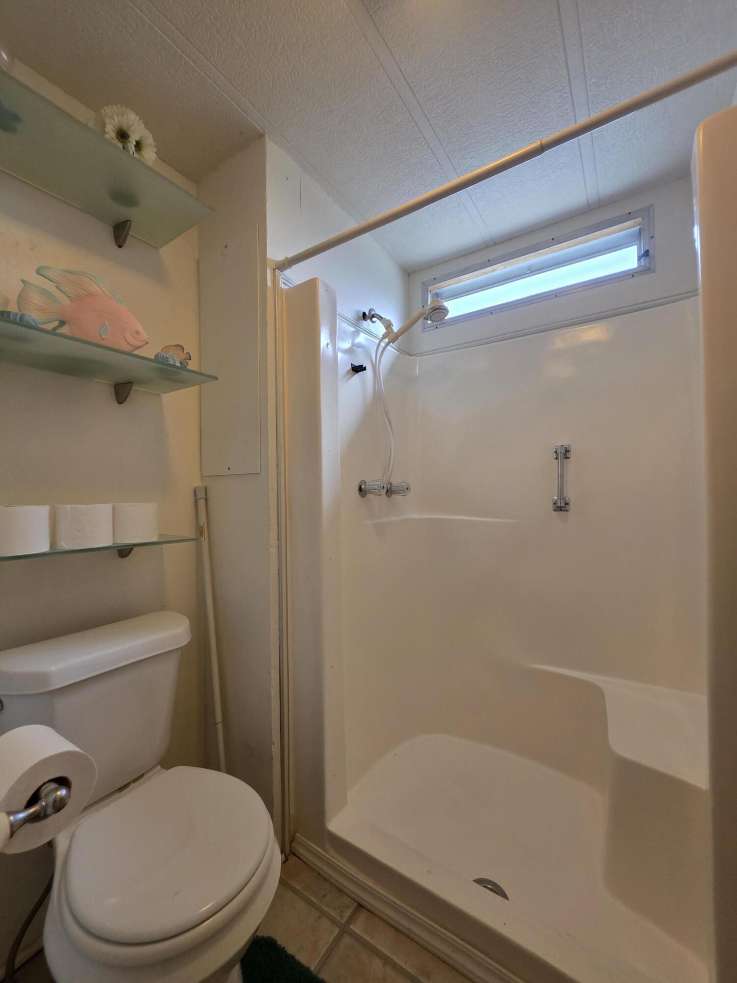 37 Los Lagos Road Property Photo 16