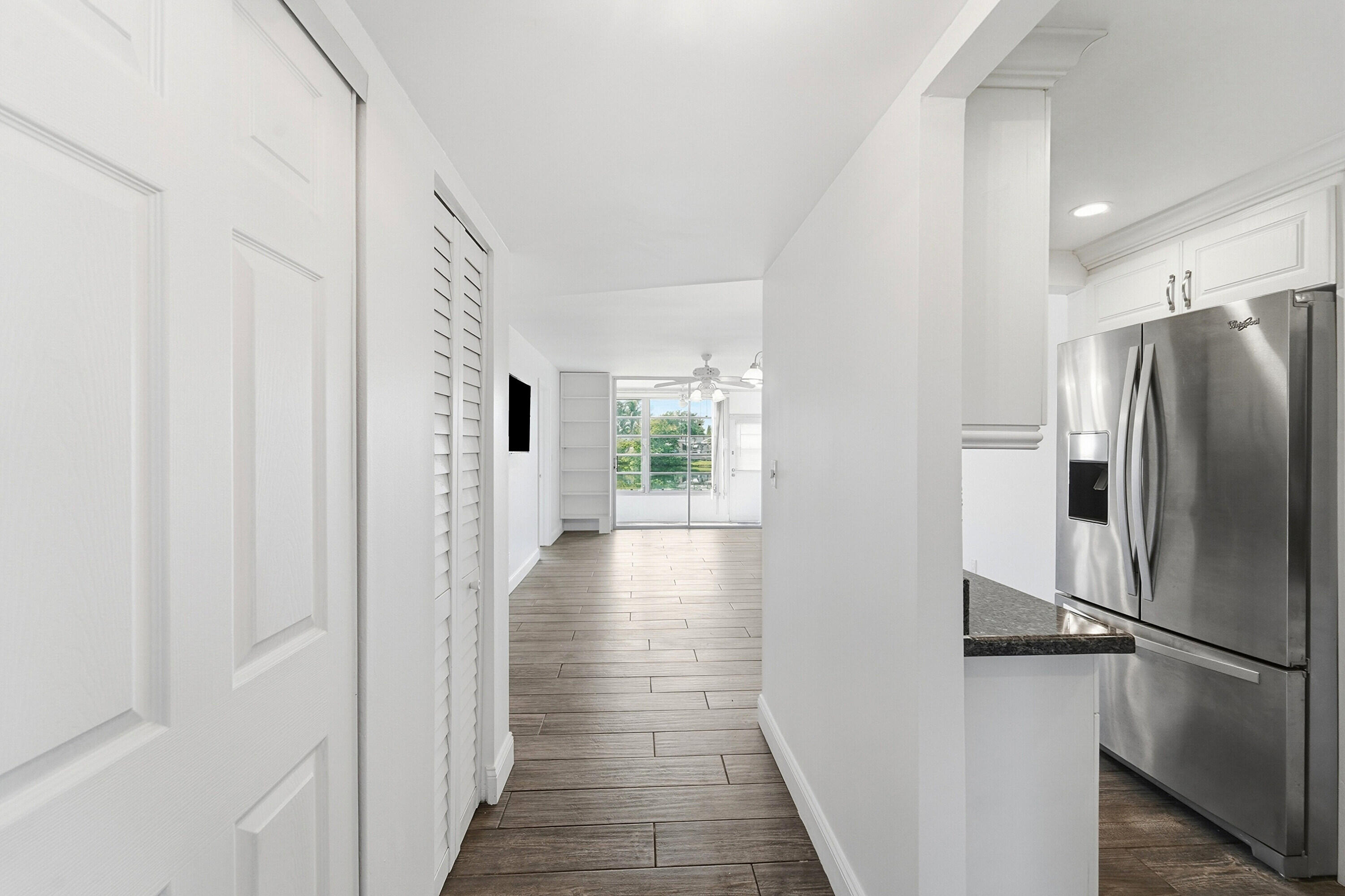 9360 Sunrise Lakes Boulevard 111 Property Photo 44