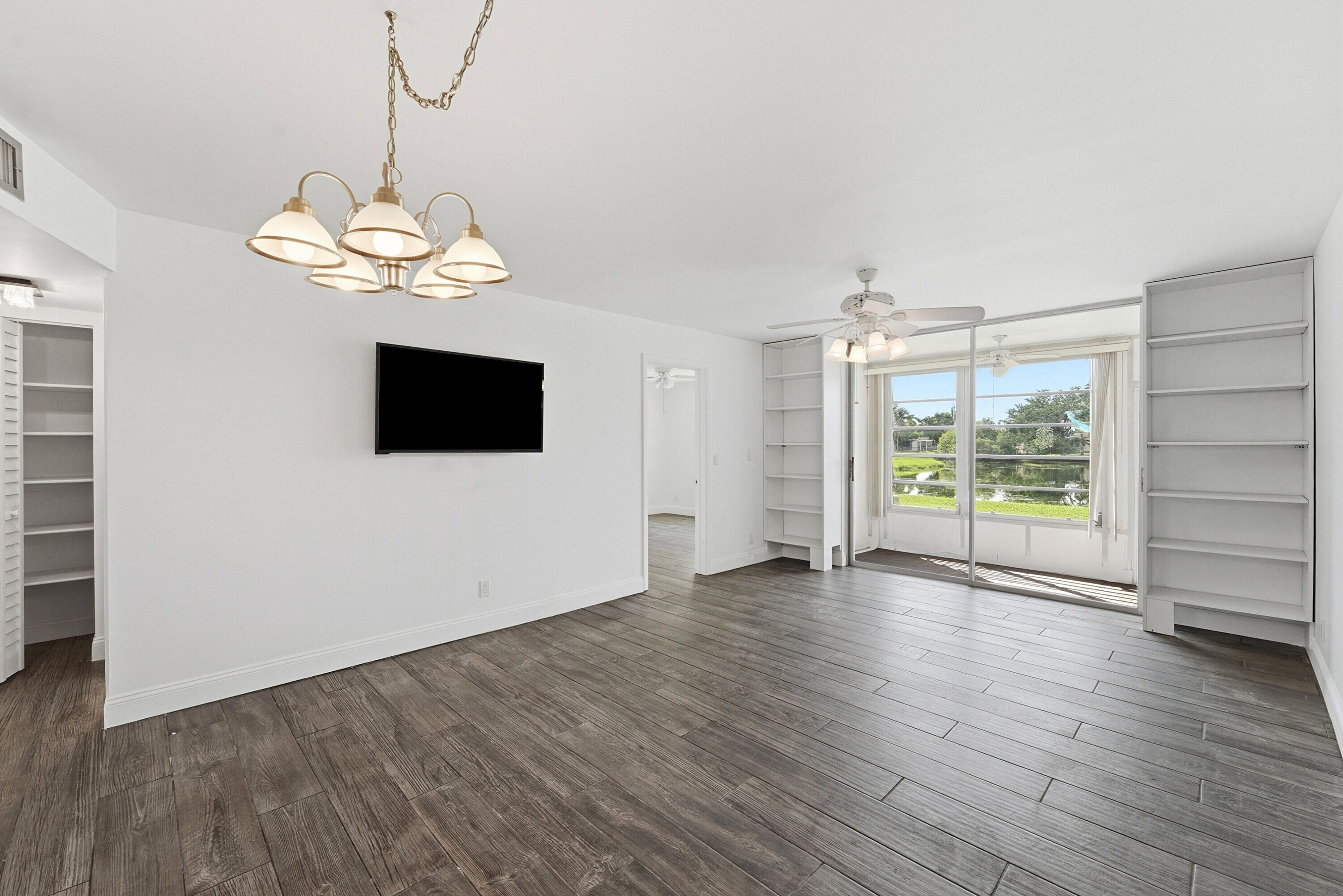 9360 Sunrise Lakes Boulevard 111 Property Photo 45