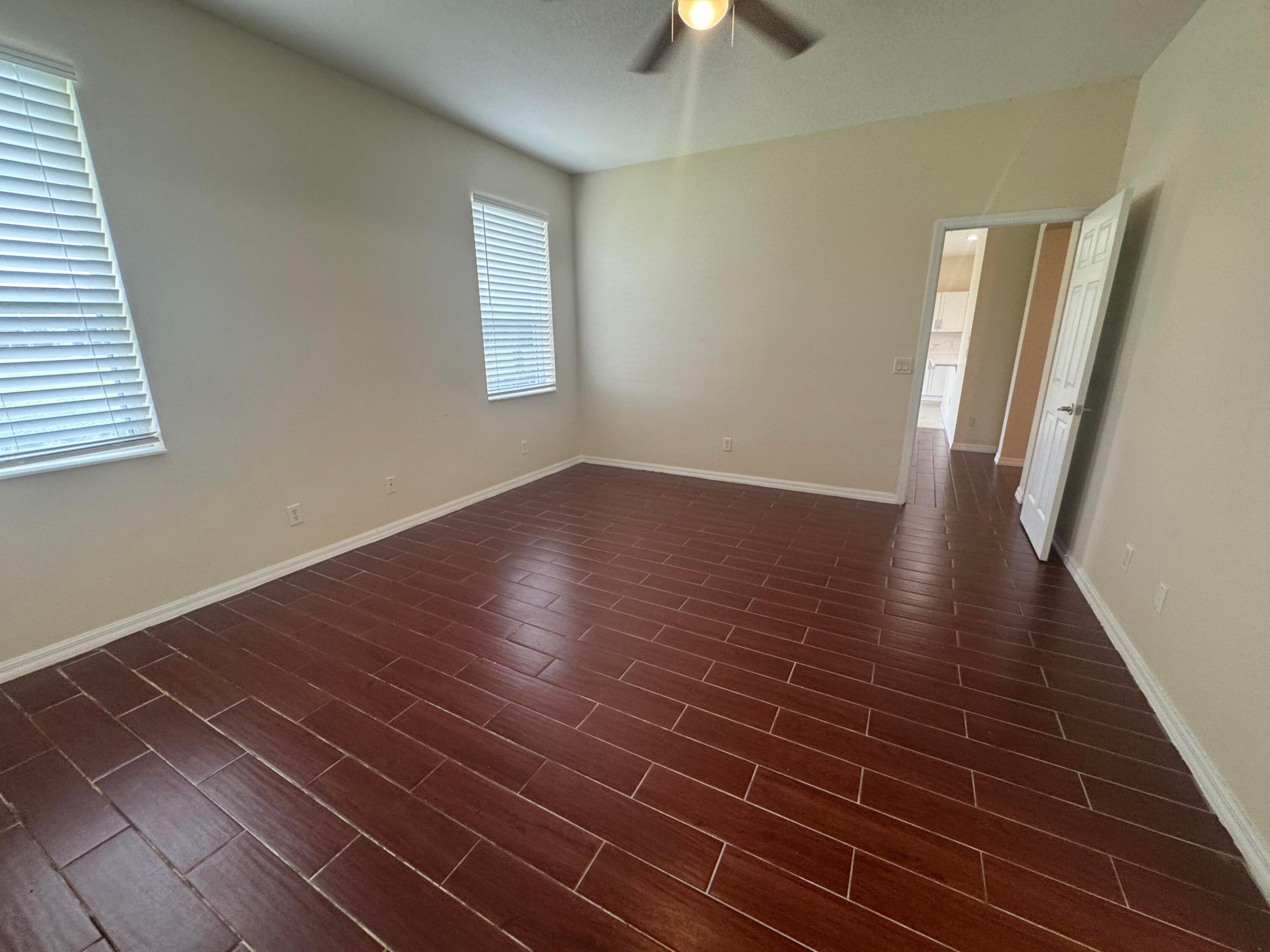 981 Nw Tuscany Drive Property Photo 22