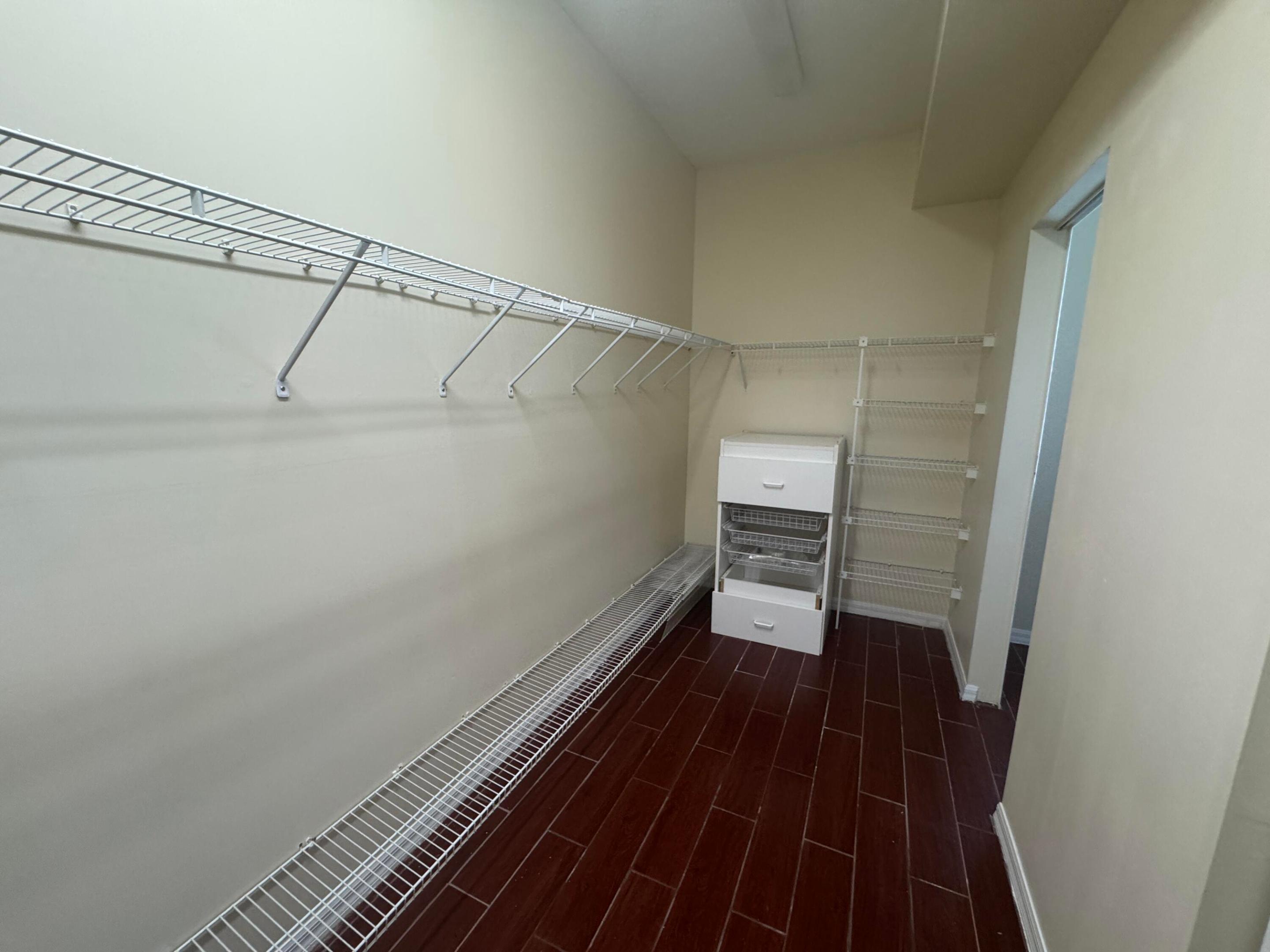 981 Nw Tuscany Drive Property Photo 23
