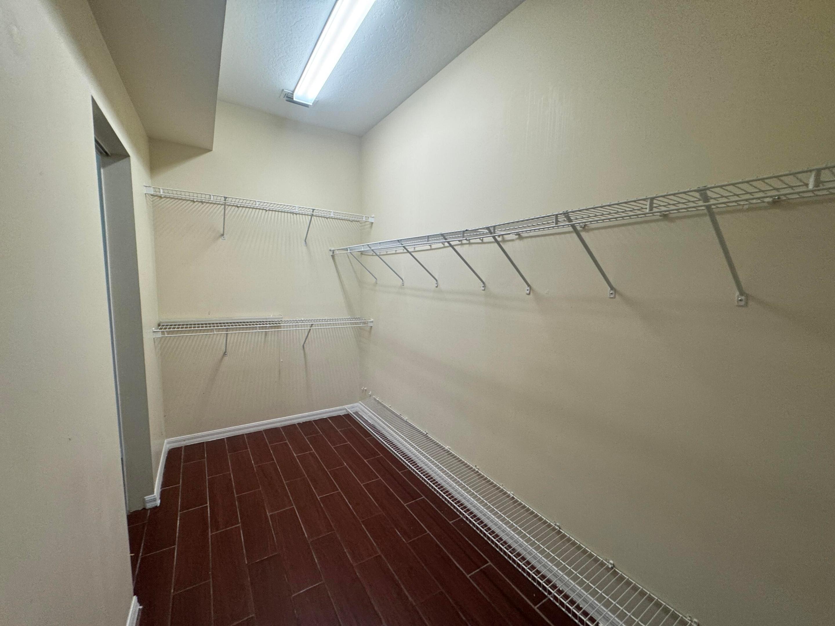 981 Nw Tuscany Drive Property Photo 24