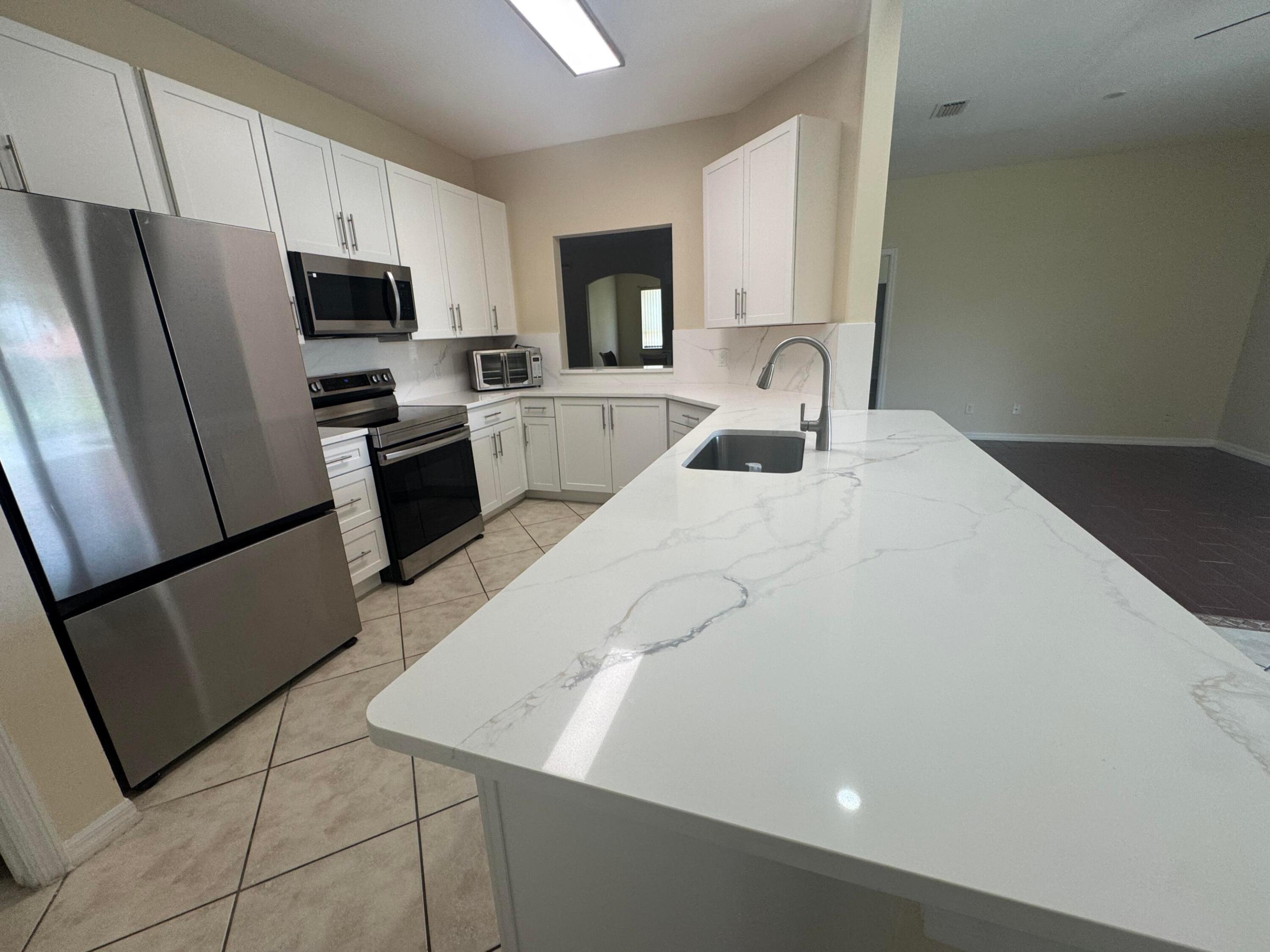 981 Nw Tuscany Drive Property Photo 42
