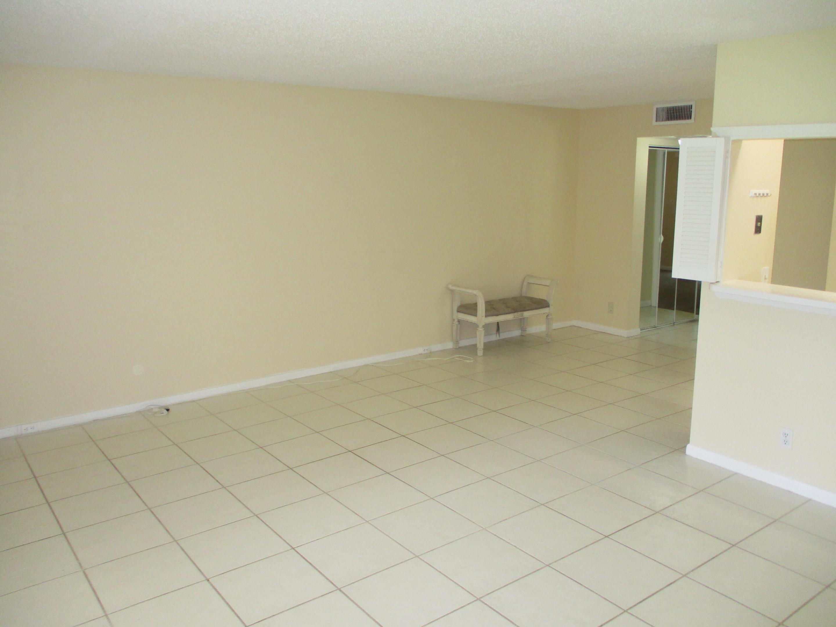 506 Mansfield M Property Photo 11