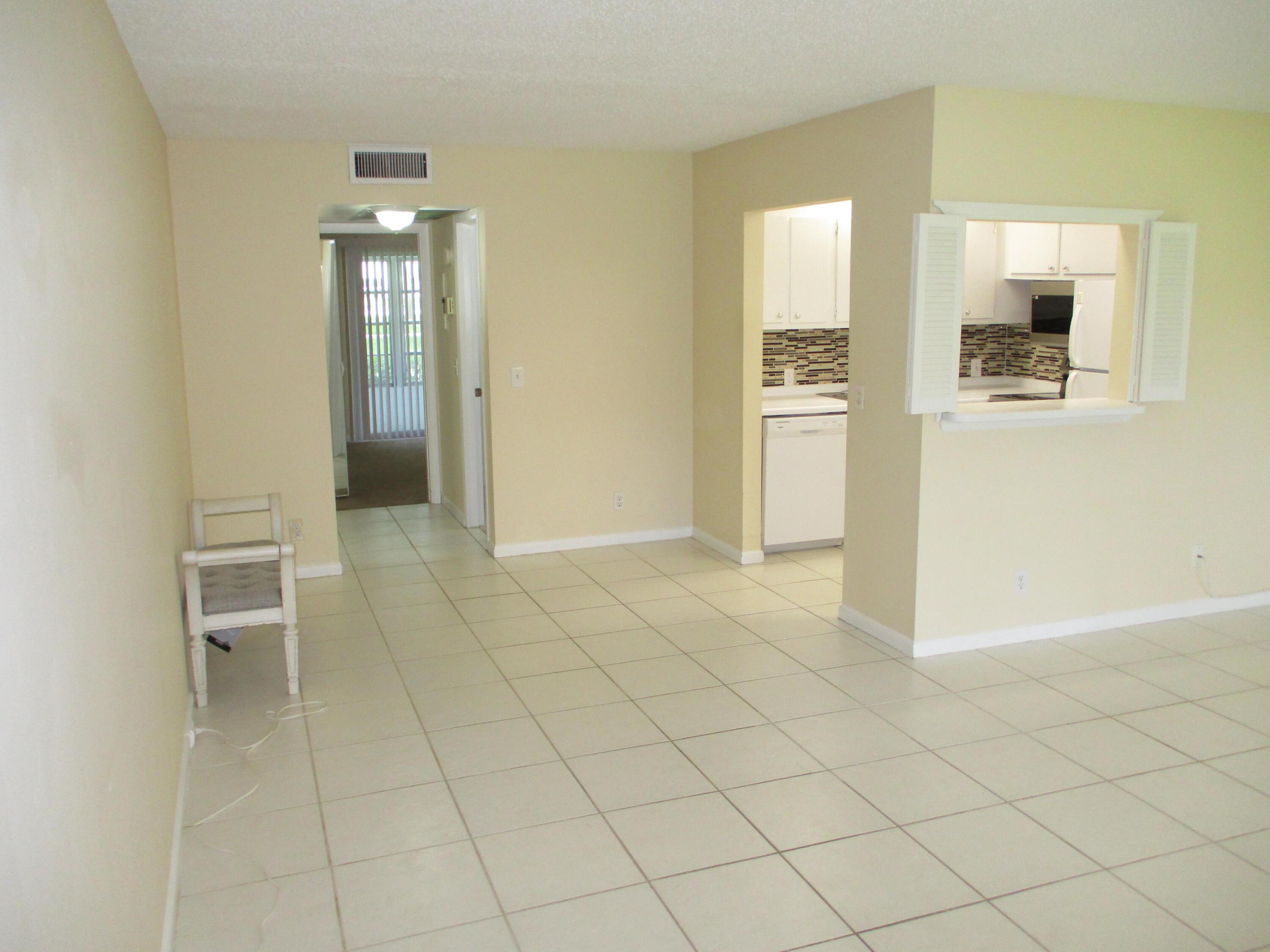 506 Mansfield M Property Photo 13