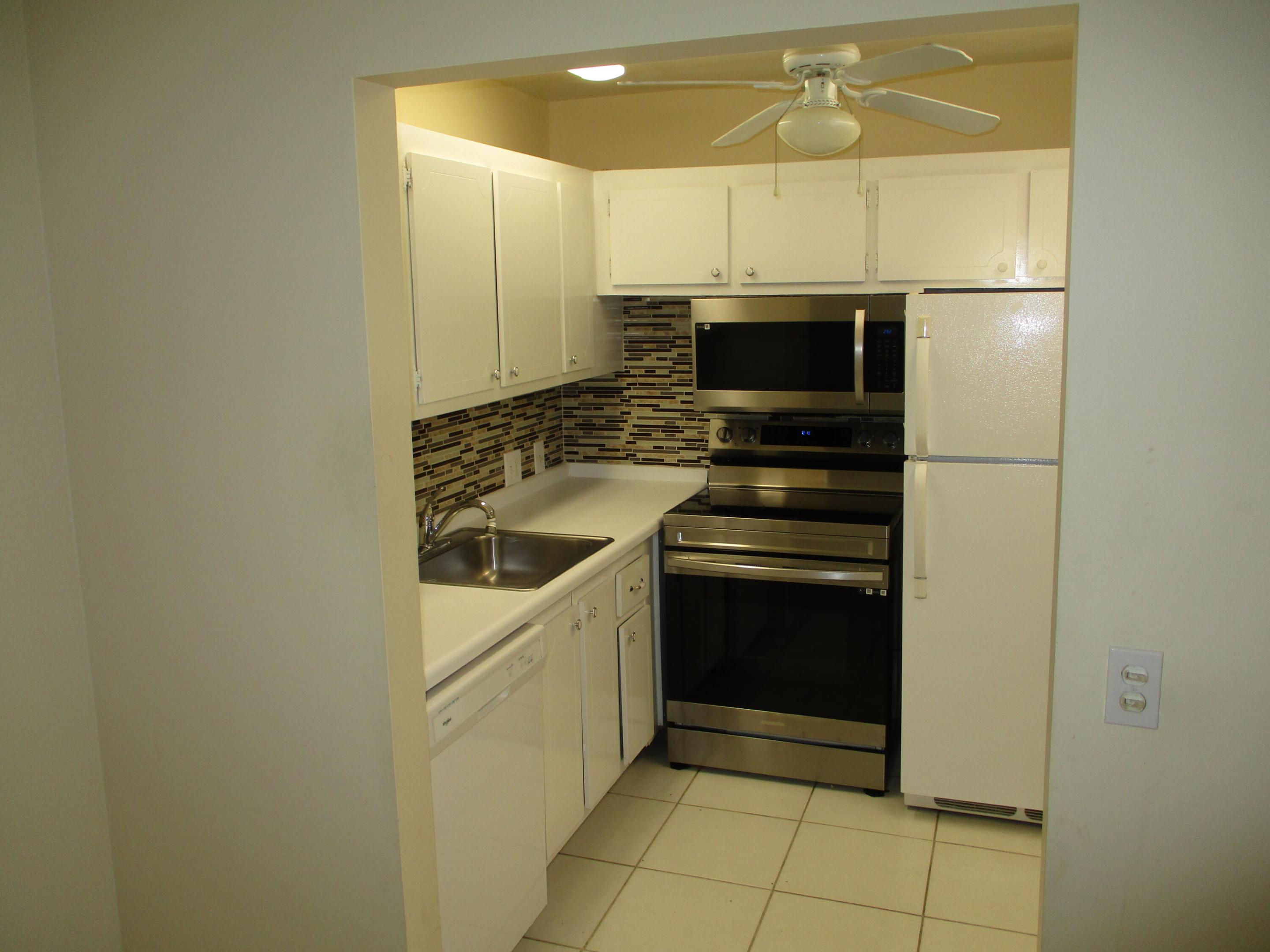 506 Mansfield M Property Photo 15
