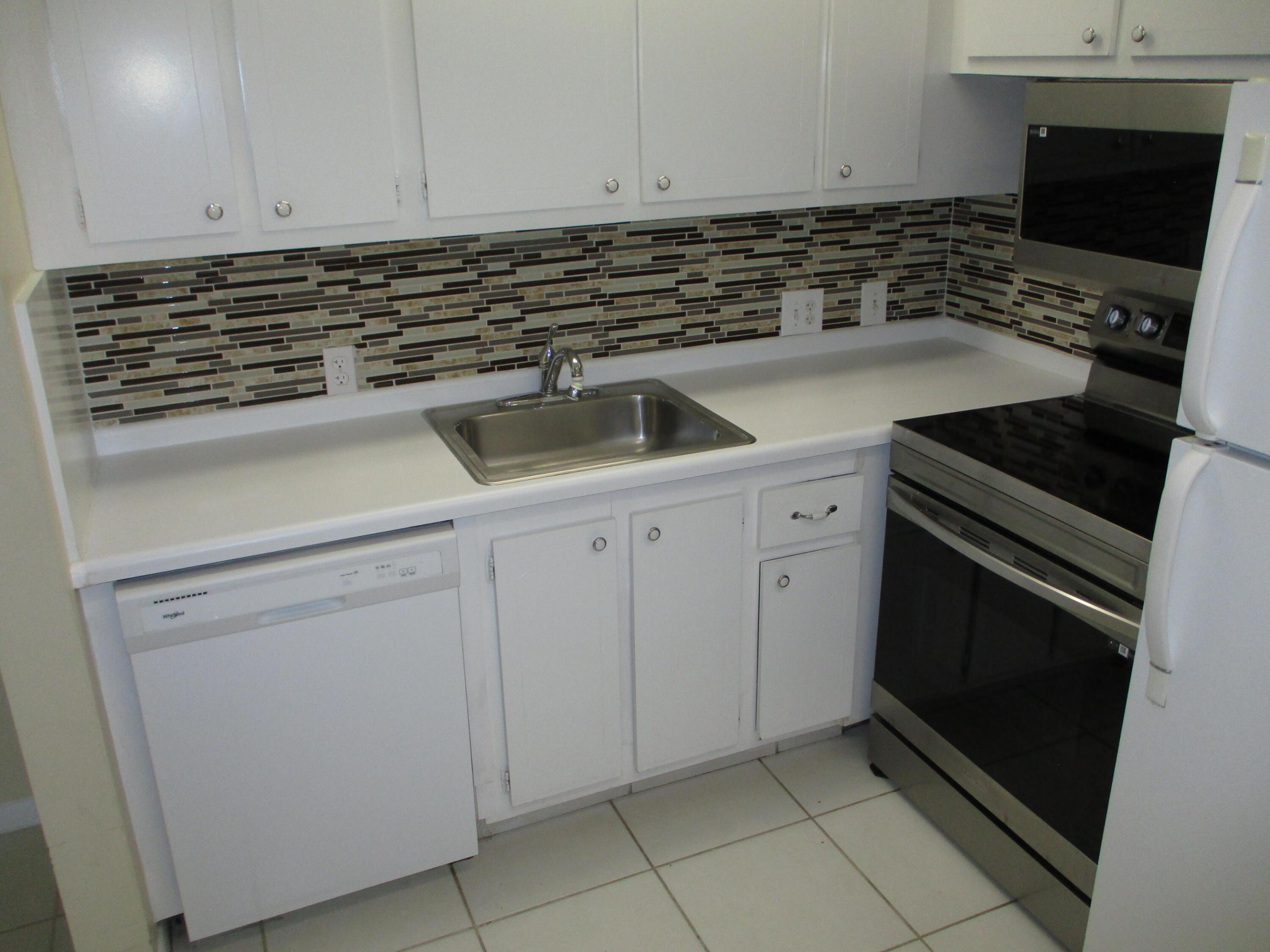 506 Mansfield M Property Photo 17