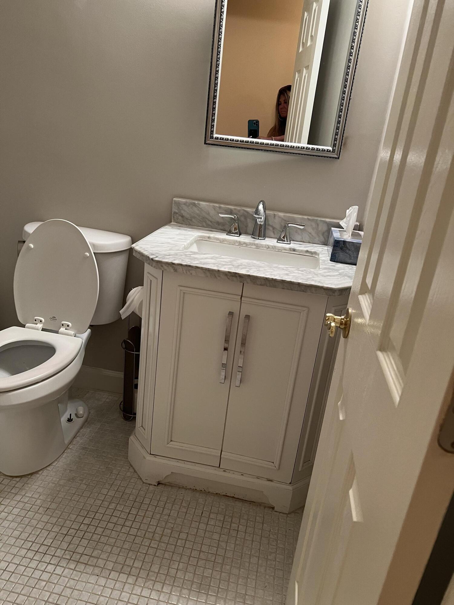 203 Suffolk E Property Photo 11