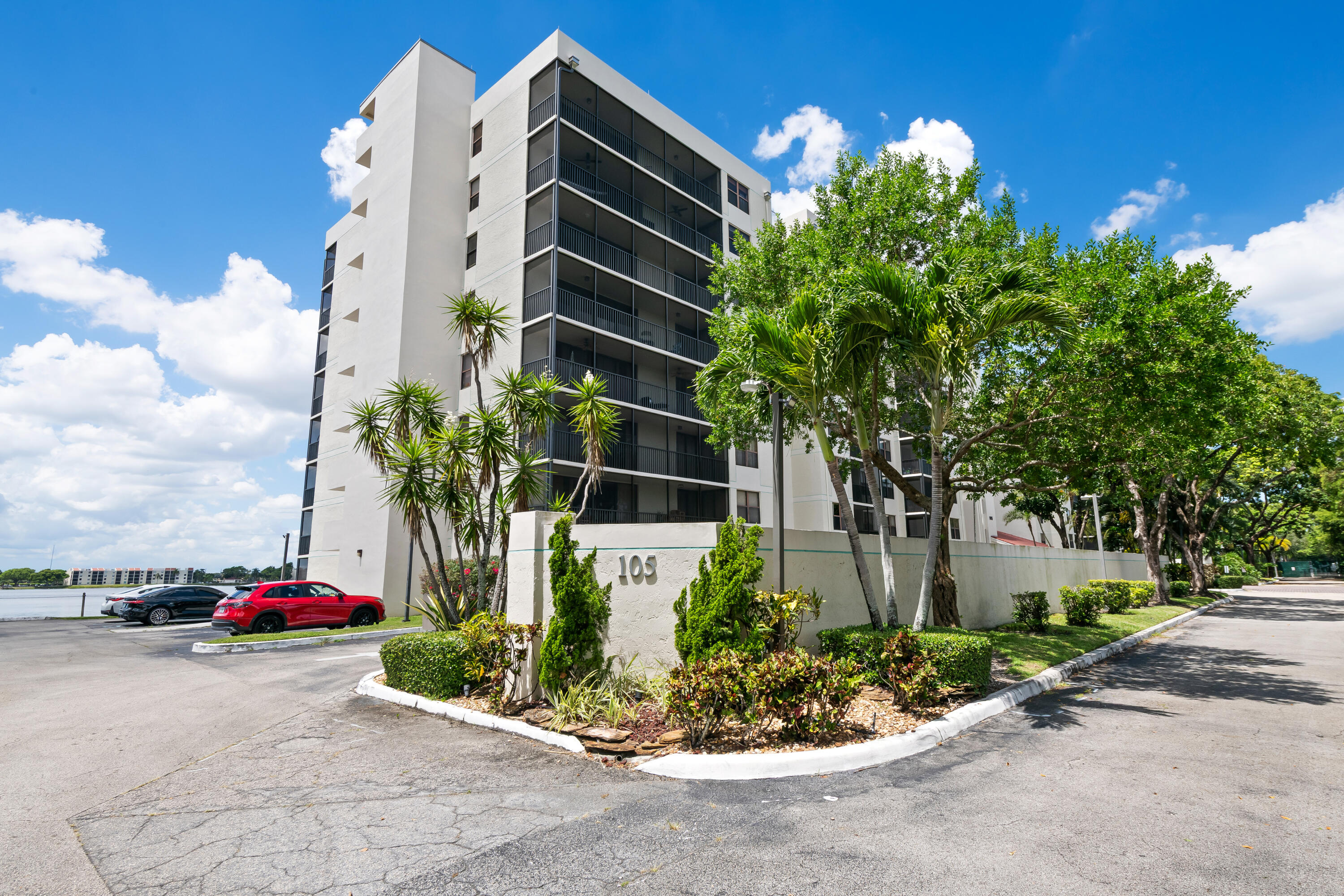 105 Lake Emerald Drive 706 Property Photo 1