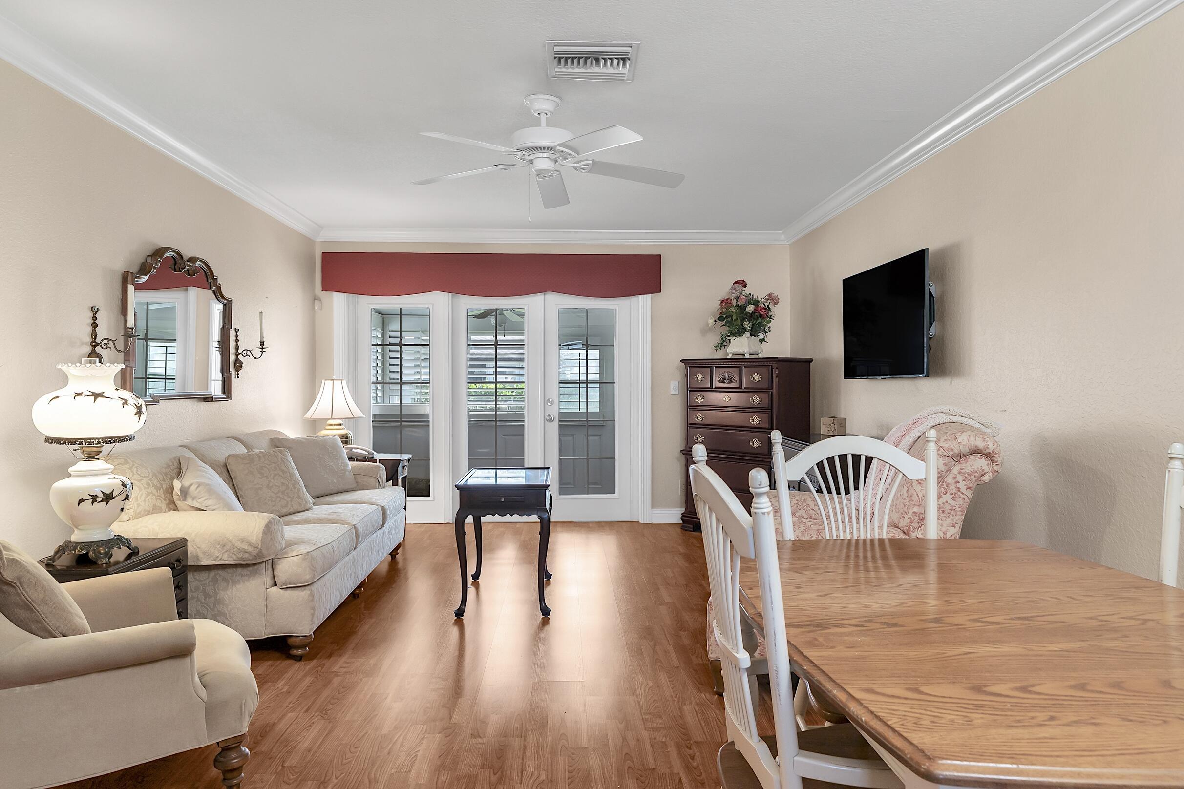 2930 Crosley Drive E M Property Photo 2