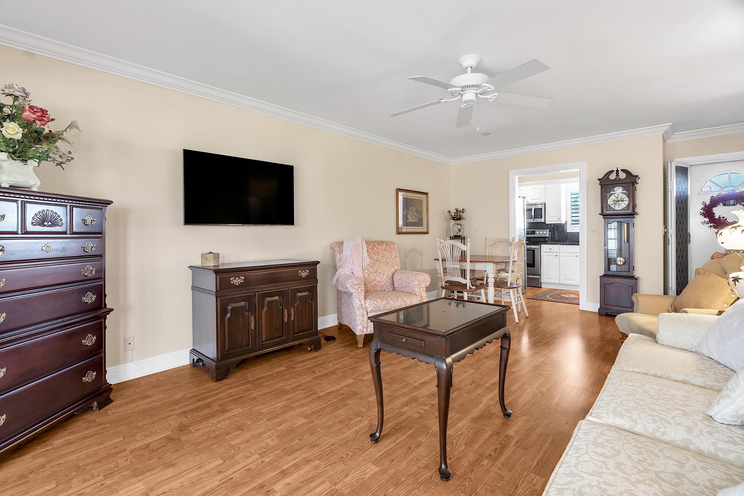 2930 Crosley Drive E M Property Photo 8