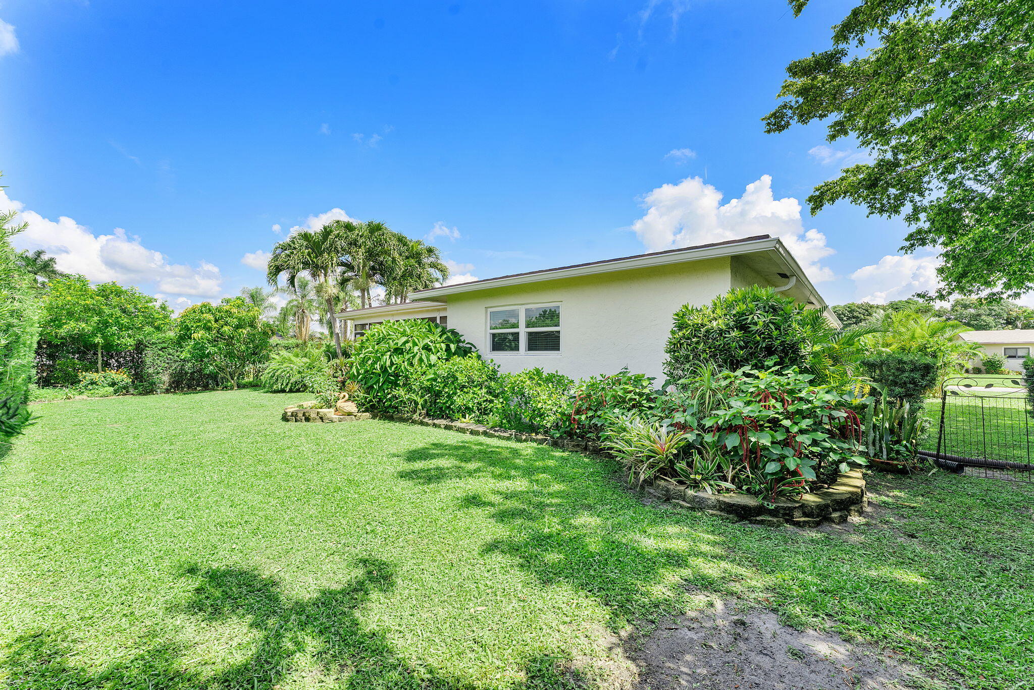 6396 Whispering Wind Way Property Photo 3