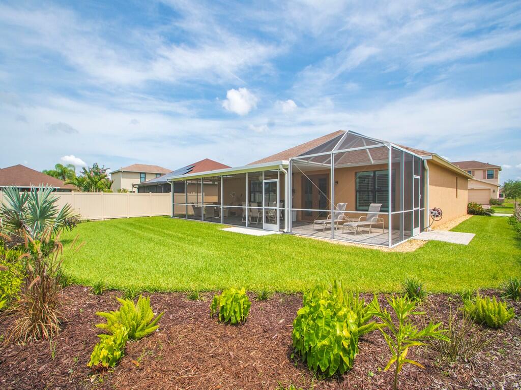 10105 Verona Manor Property Photo 6