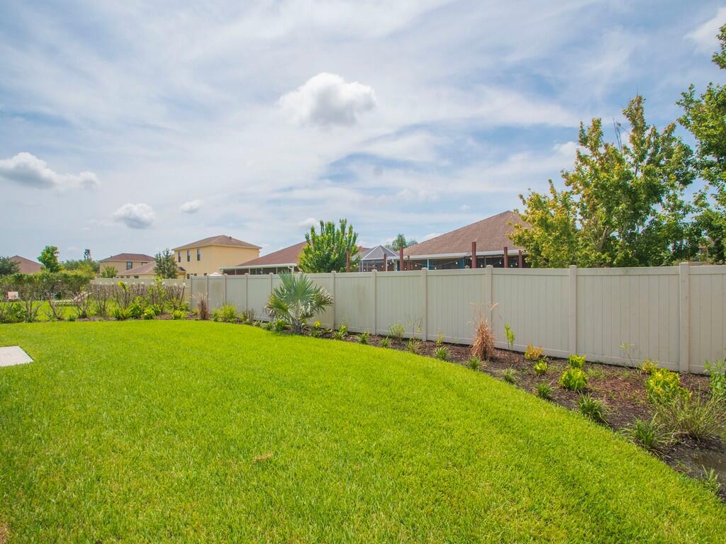 10105 Verona Manor Property Photo 9