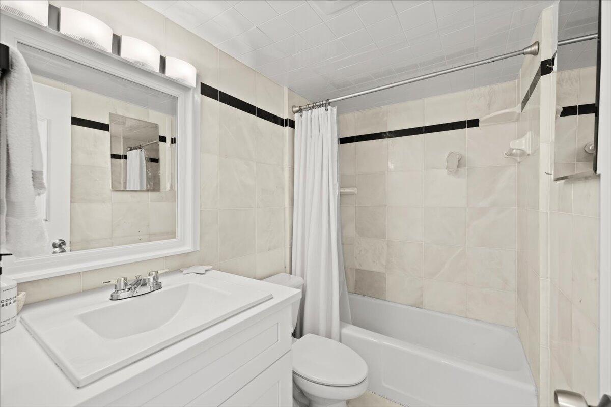 4501 S Ocean Boulevard F2 Property Photo 6