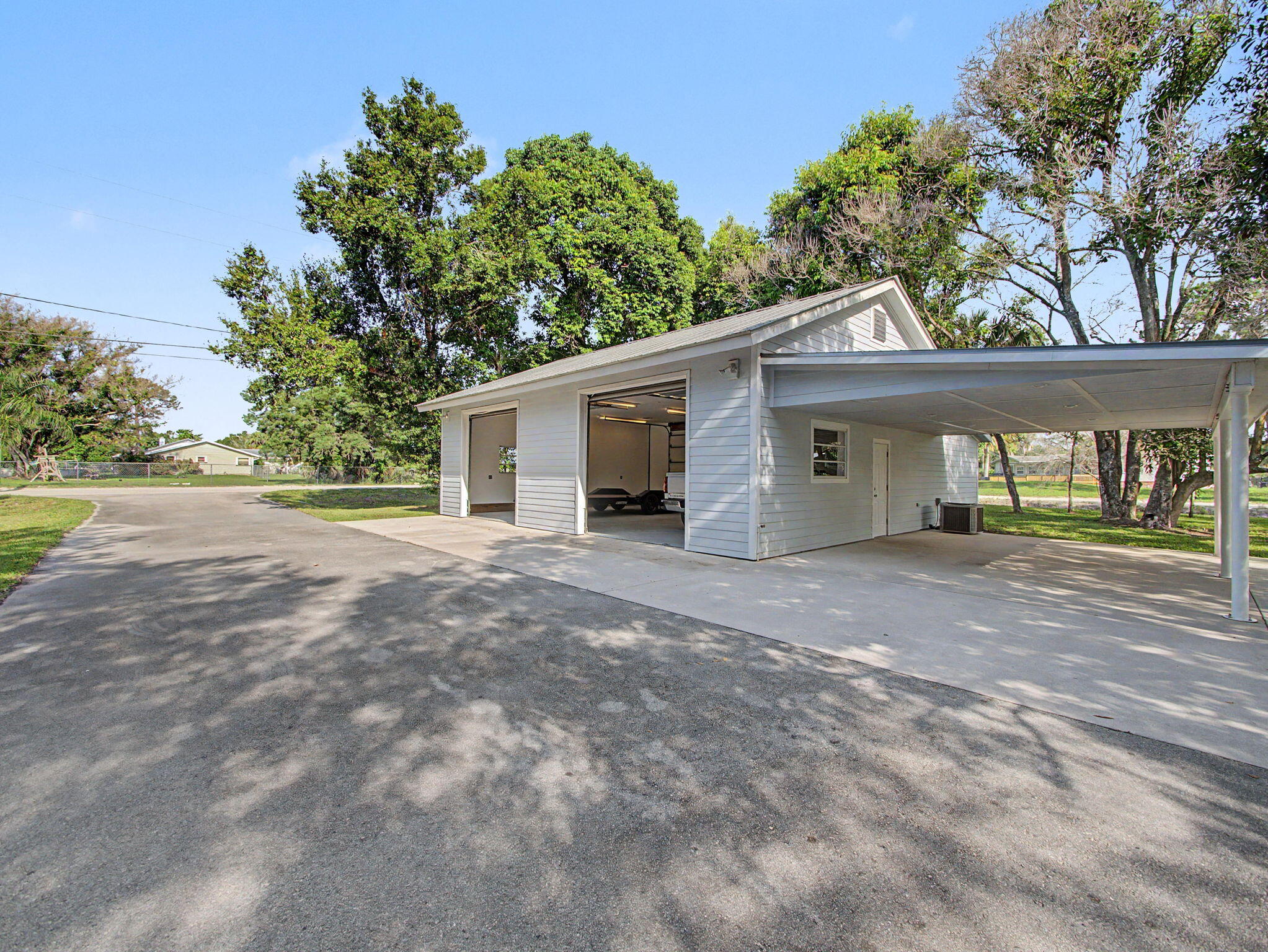 5625 Se Ault Avenue Property Photo 7