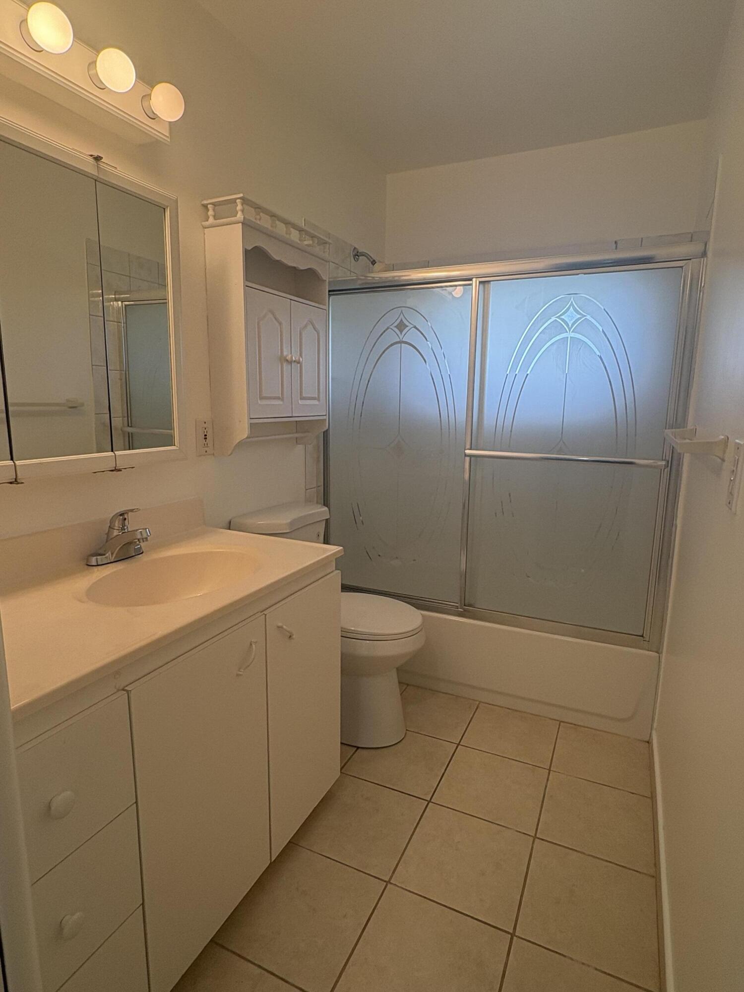 2522 Emory Drive E A Property Photo 6